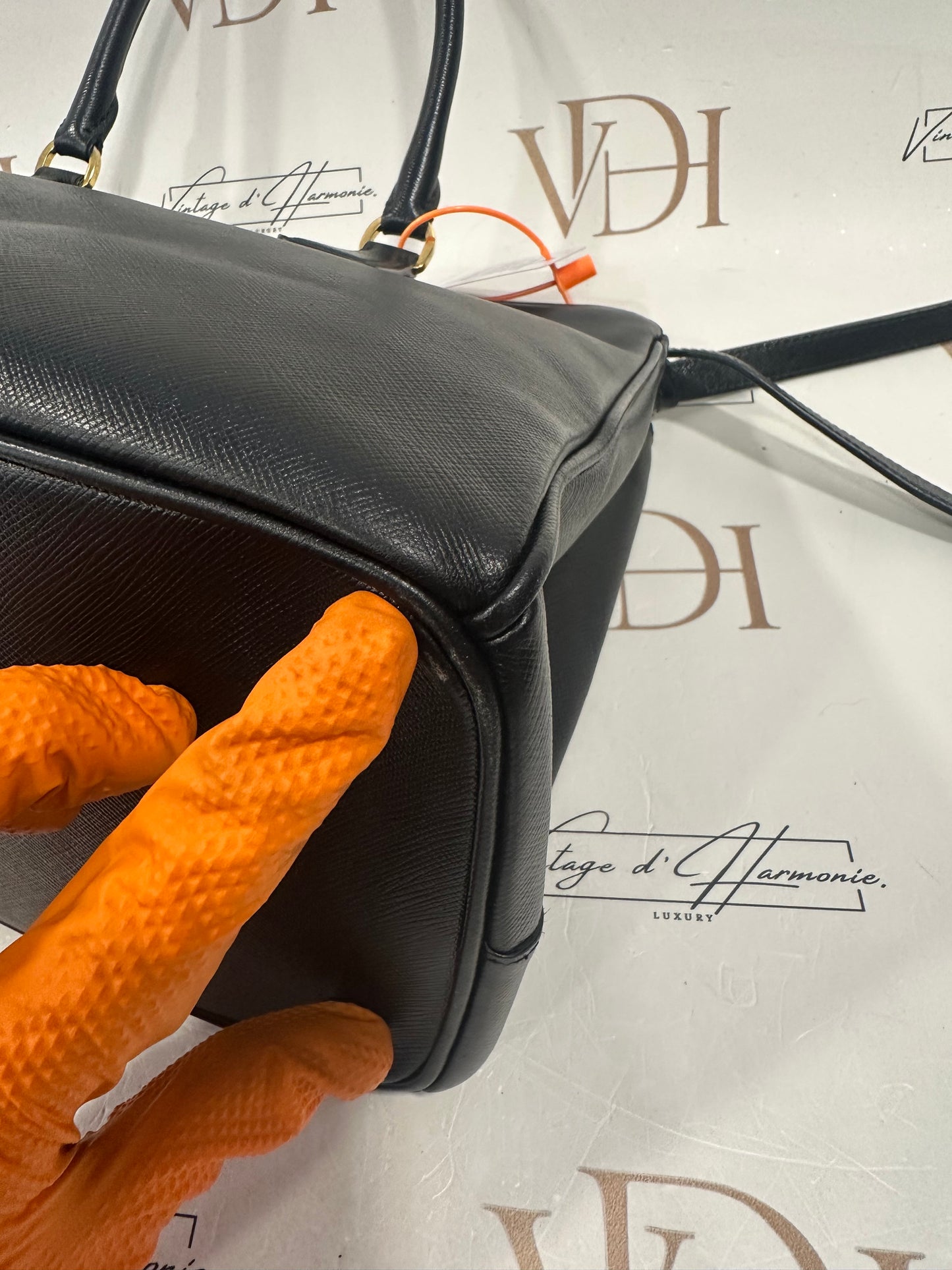 382899 - Prada Galleria