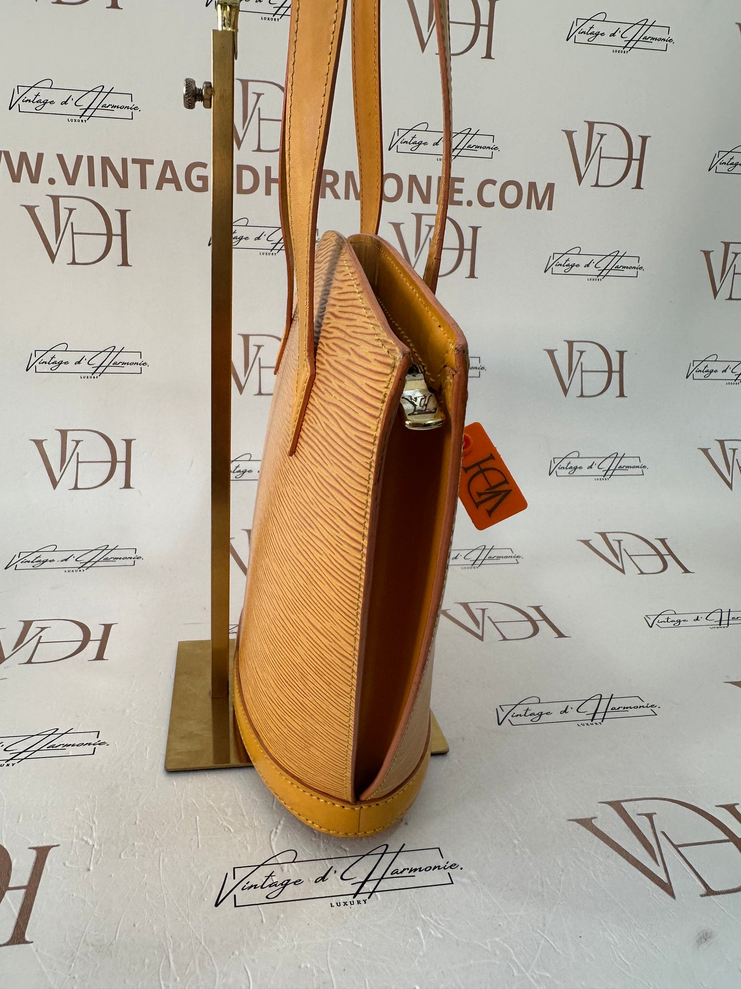 016875 - Louis Vuitton Epi Saint Jacques