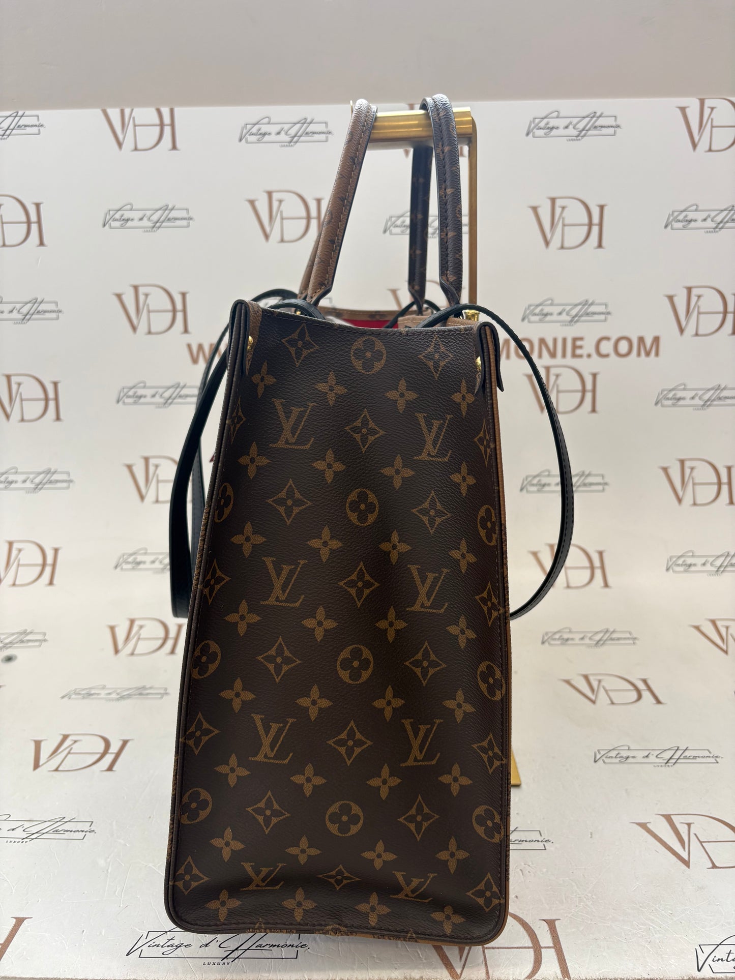 384259 - LV onthego