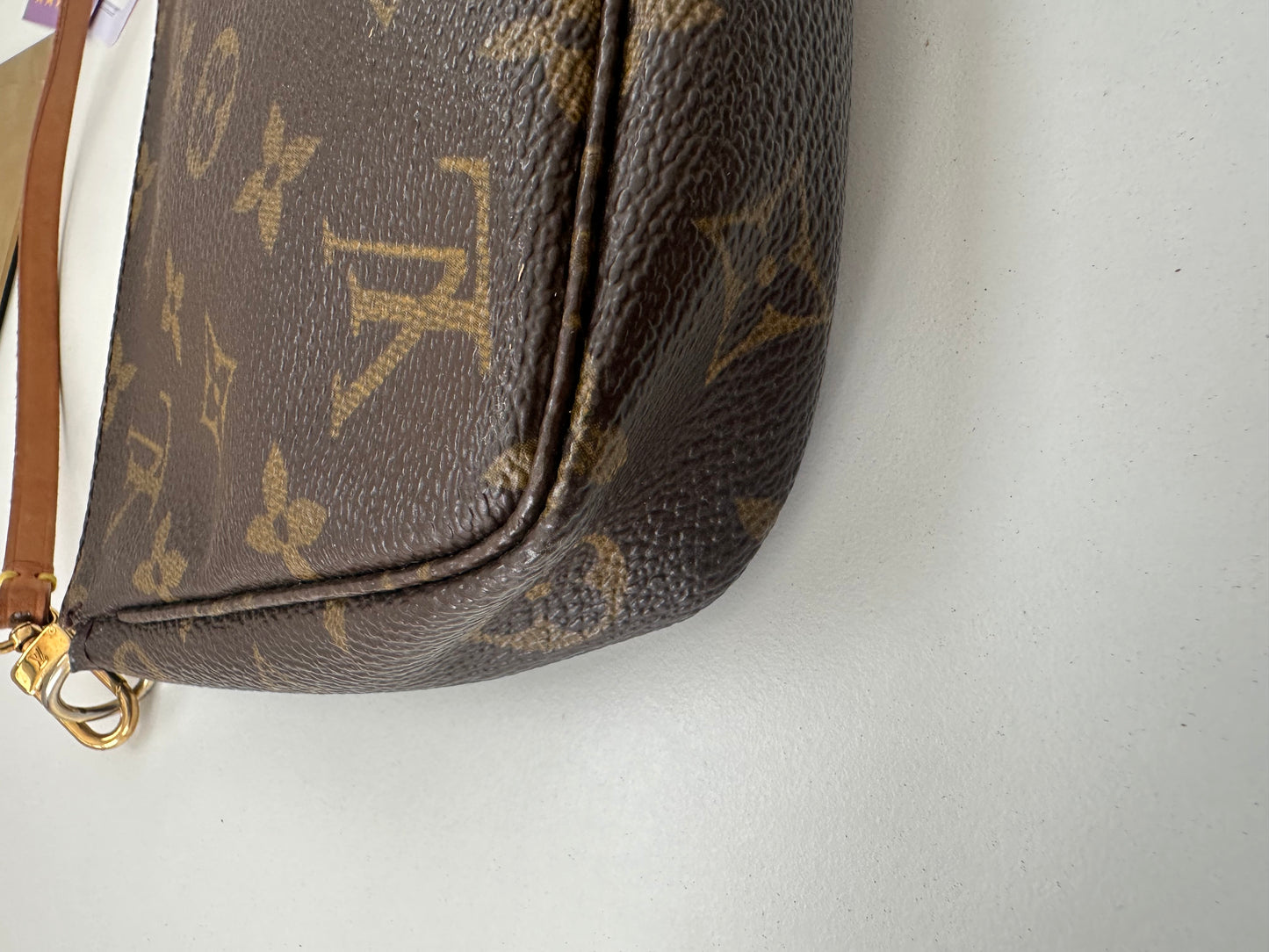 Louis Vuitton Pochette