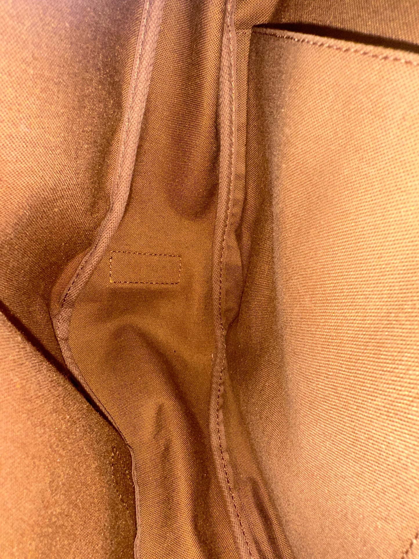 Louis Vuitton Saumur 43