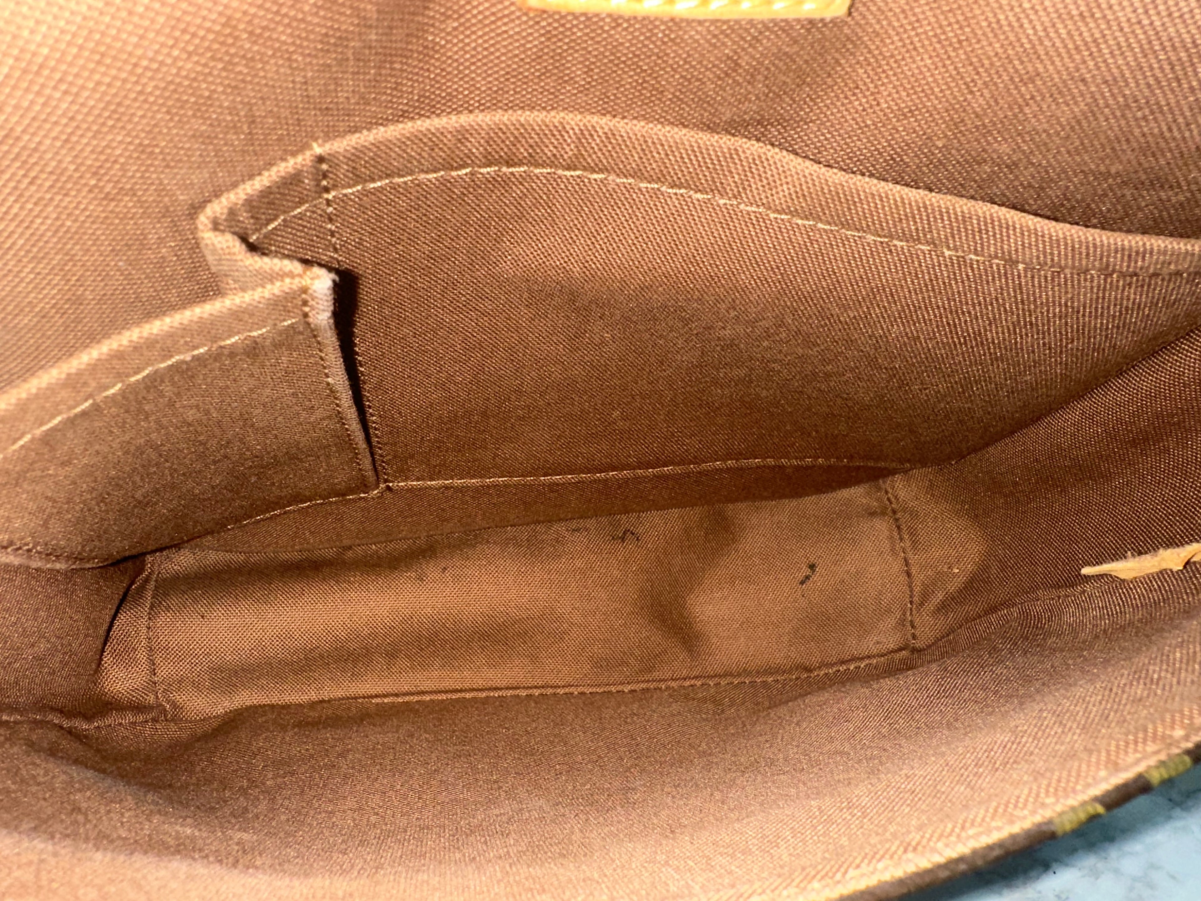 Louis Vuitton Messenger Bosphore