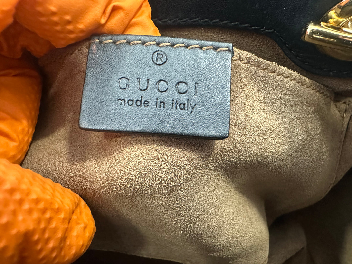 382218 - Gucci Padlock