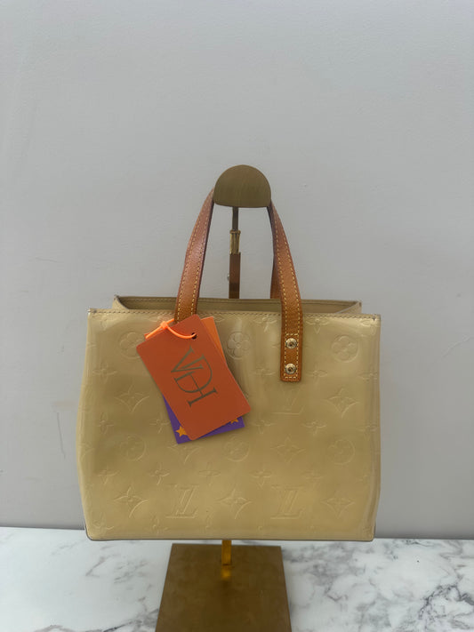 Louis Vuitton Reade PM Vernis Yellow