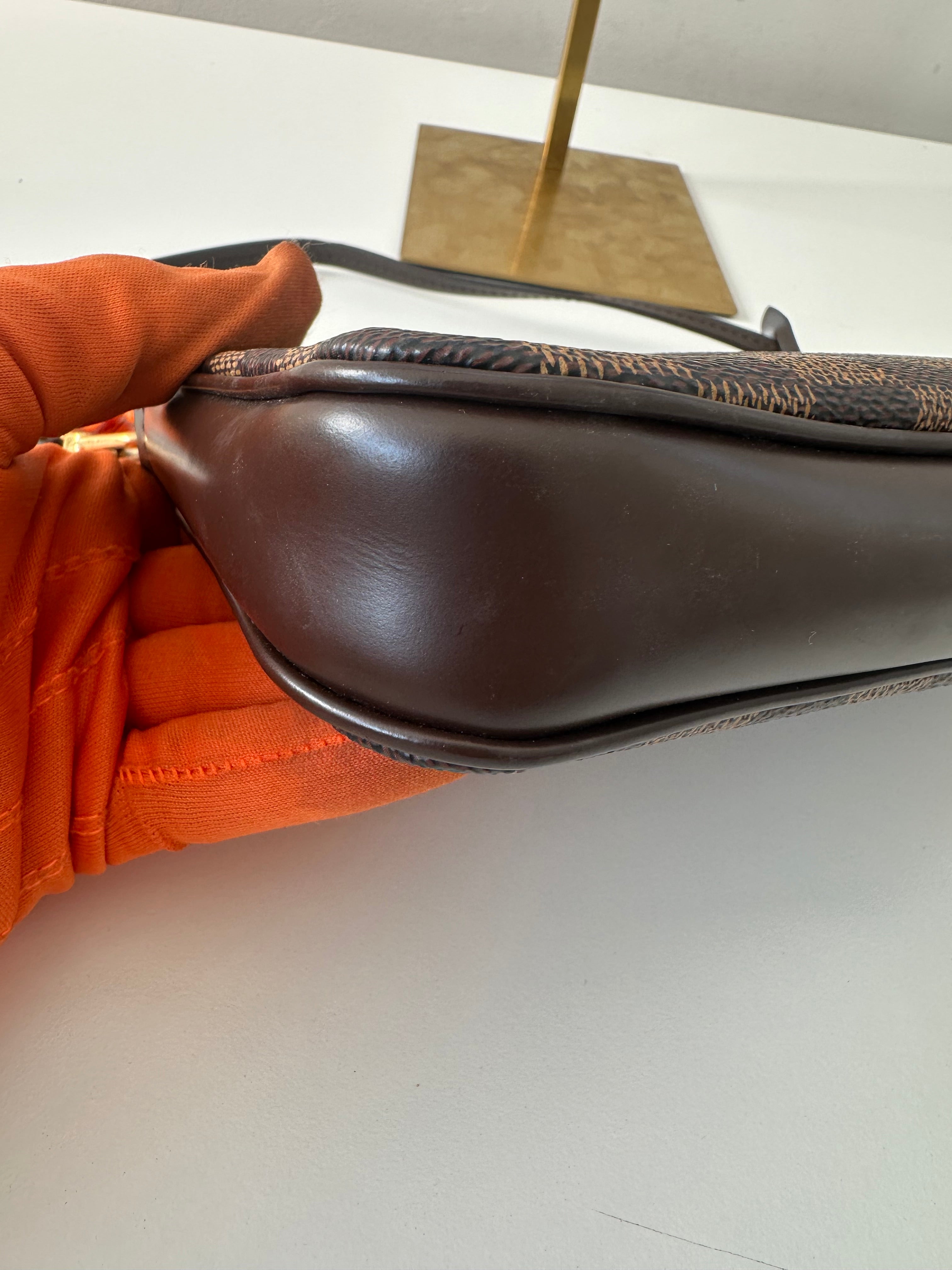 Louis Vuitton Navona Damier