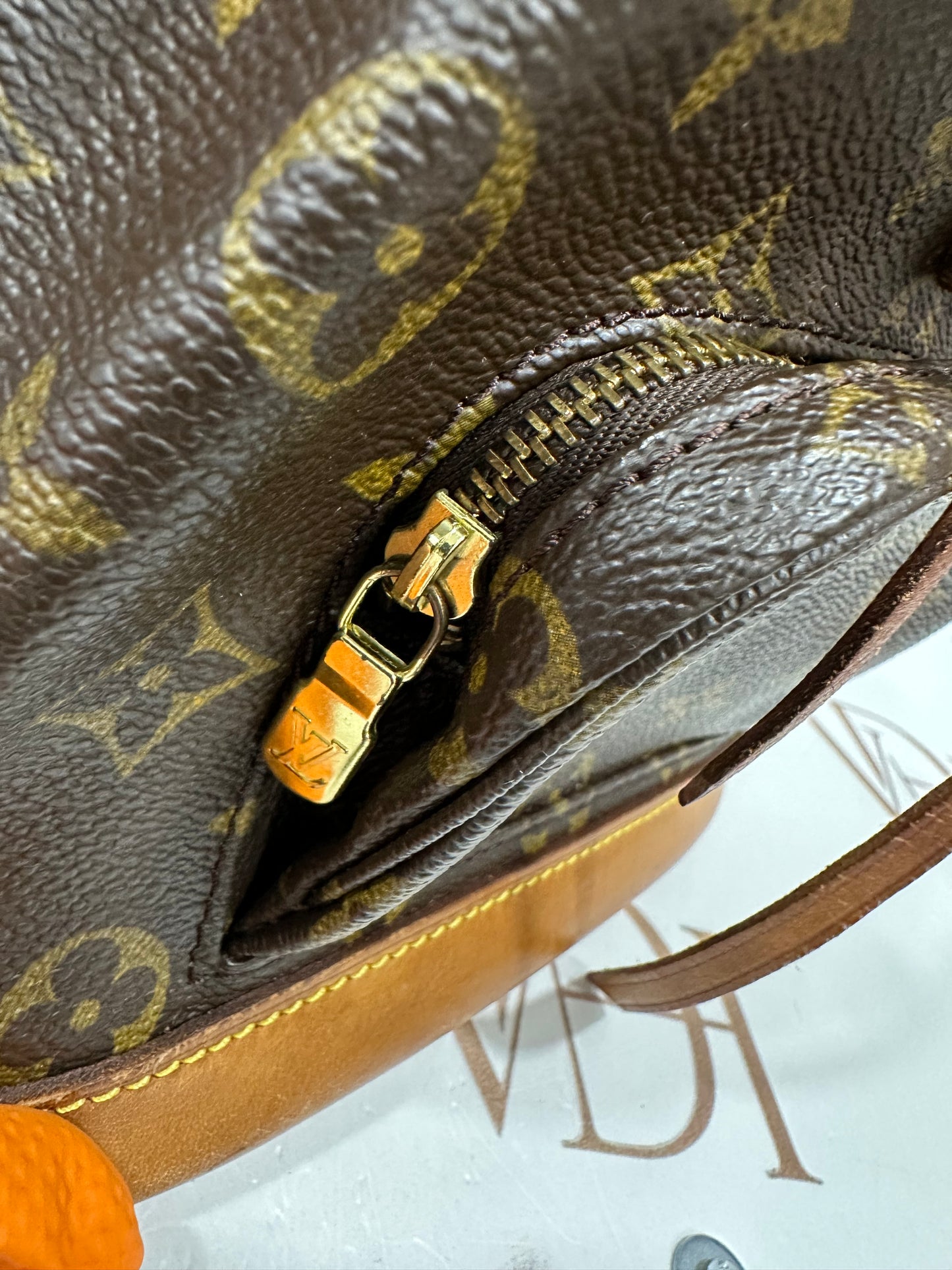 016864 - Louis Vuitton Mini Montsouris