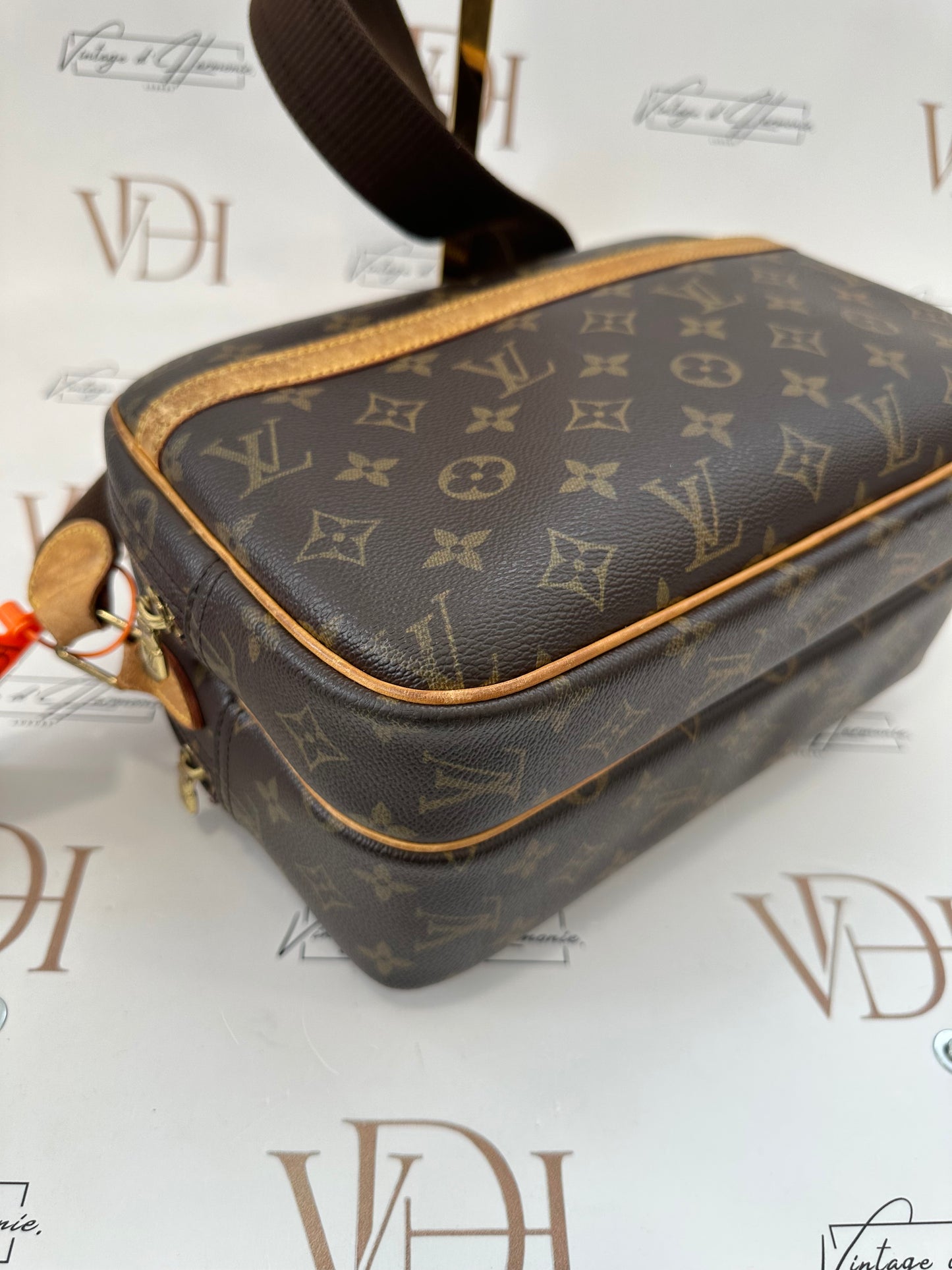 018123 - Louis Vuitton Reporter PM