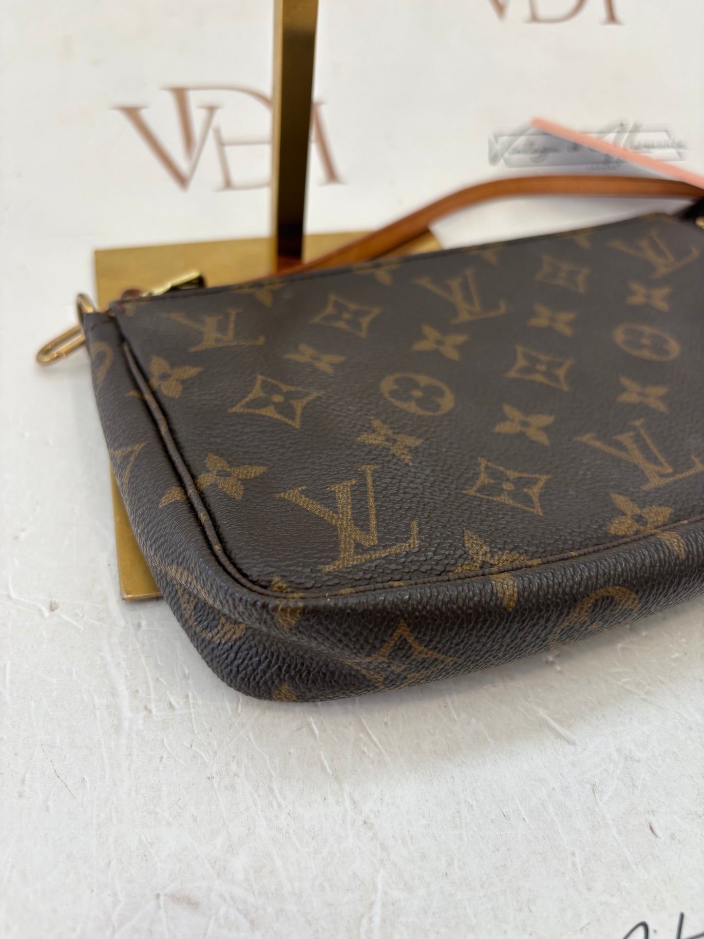 018913 - Louis Vuitton Pochette Accessoires