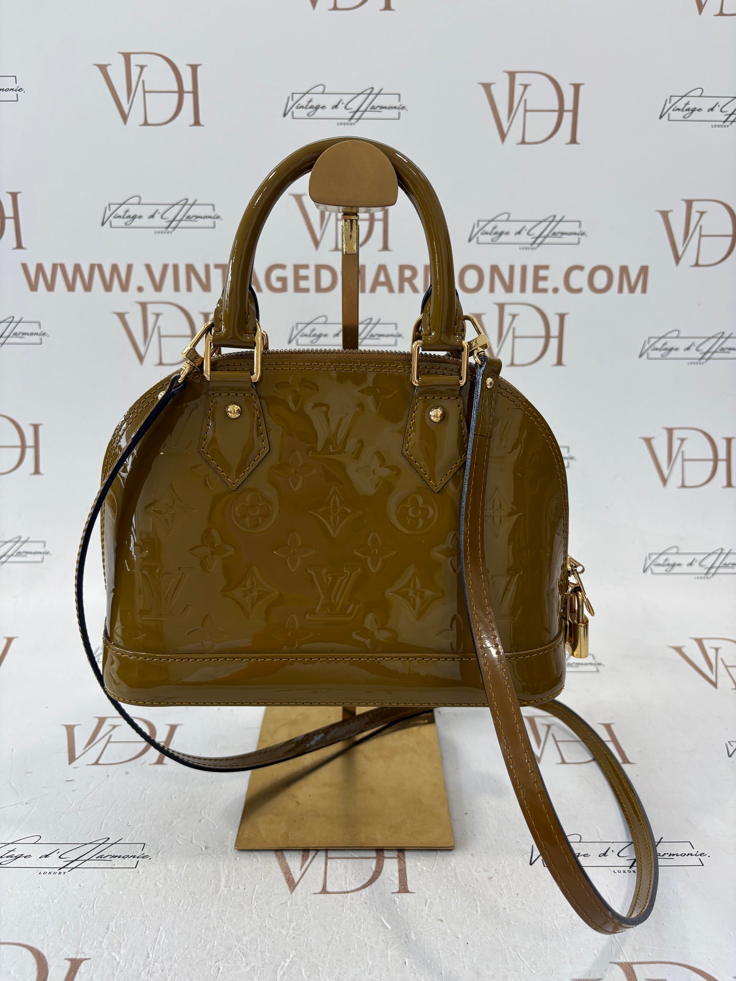 201660 - Louis Vuitton Alma BB