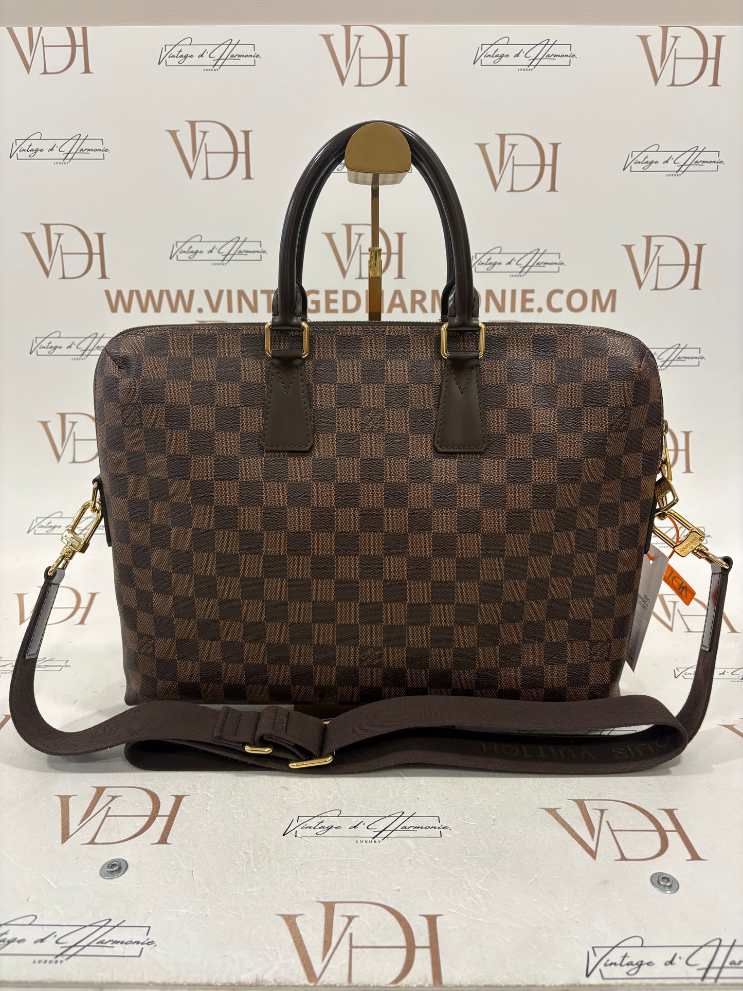 018869 - Louis Vuitton Porte Document Jour