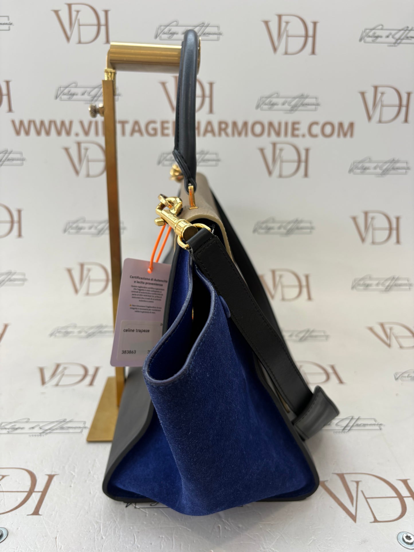 383863 - Céline Trapeze