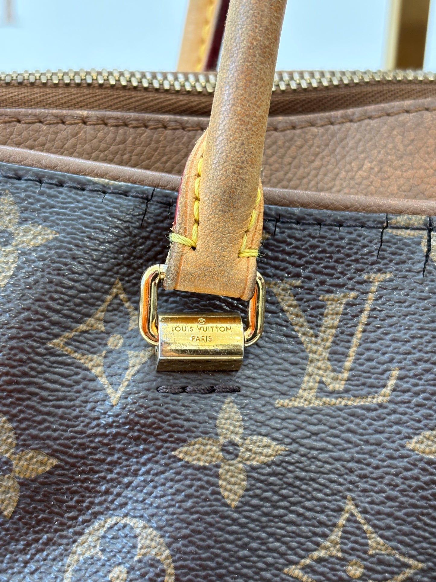 018771 - Louis Vuitton Pallas