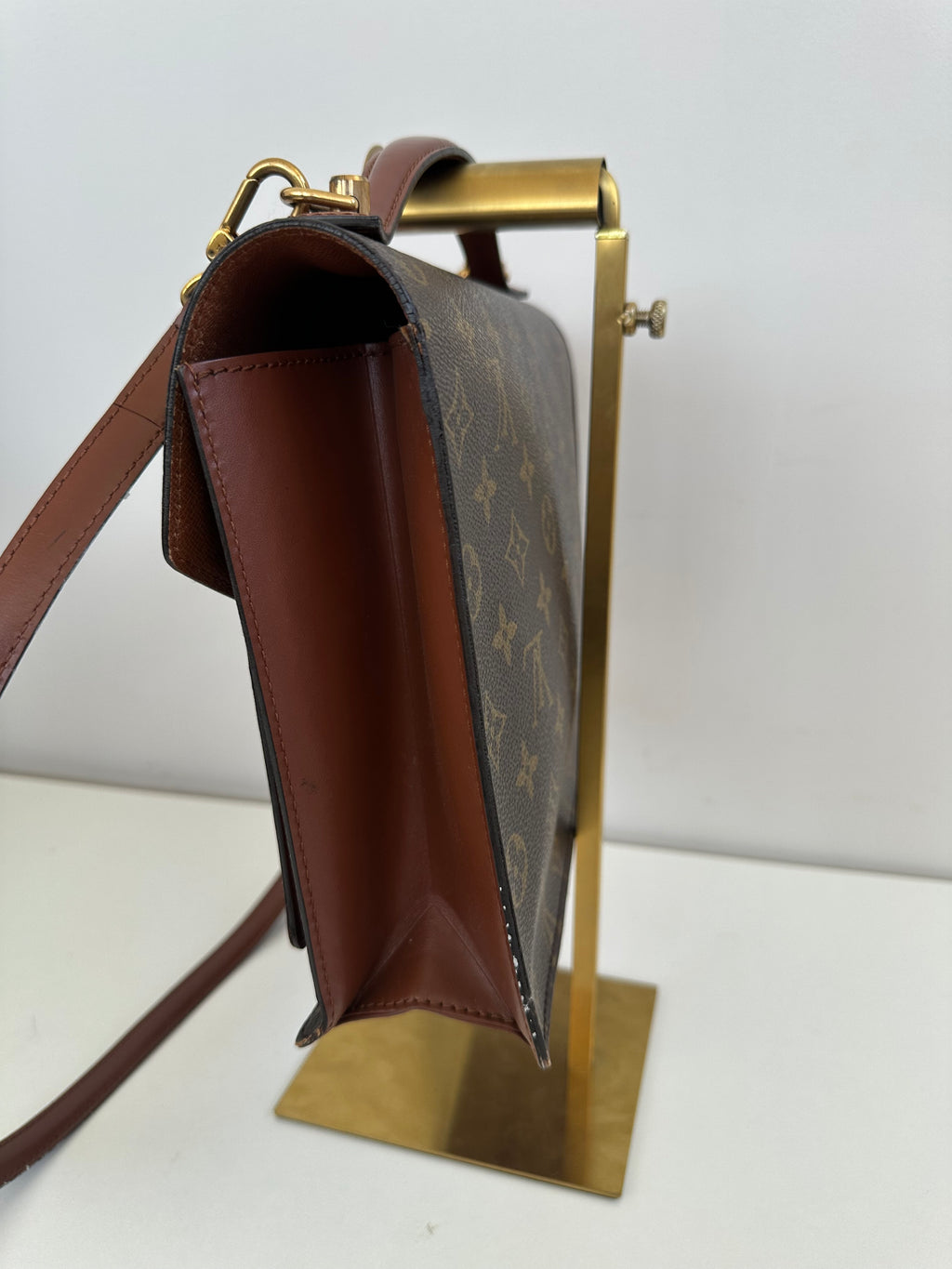 Louis Vuitton Monceau 28