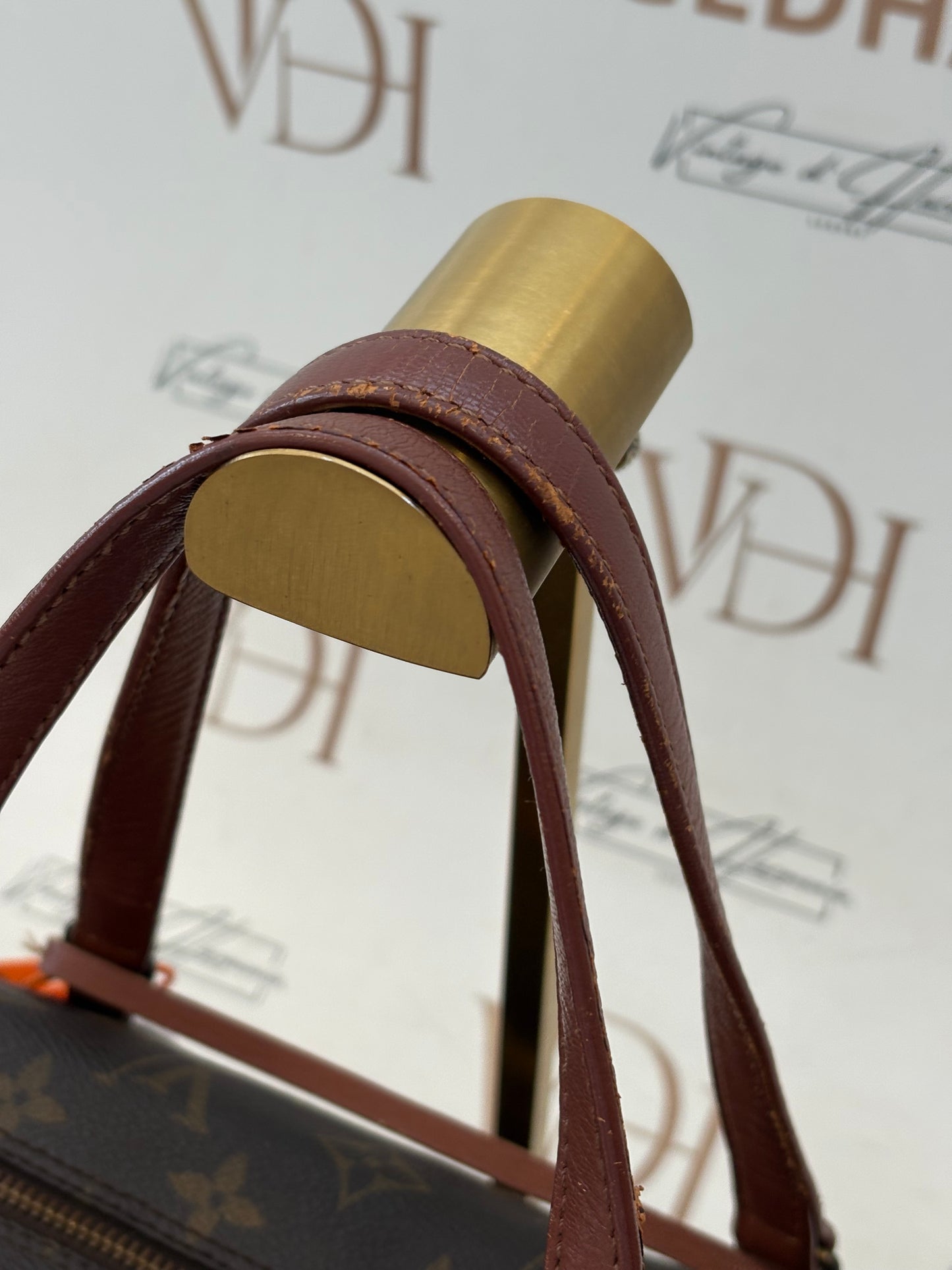 018324 - Louis Vuitton Papillon 30