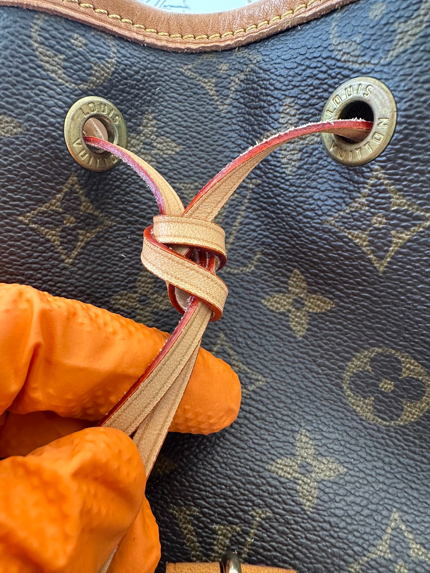 017819 - Louis Vuitton Montsouris GM
