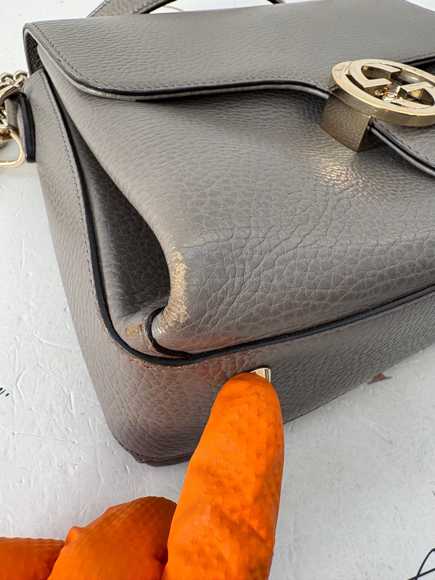 382567 - Gucci Interlocking