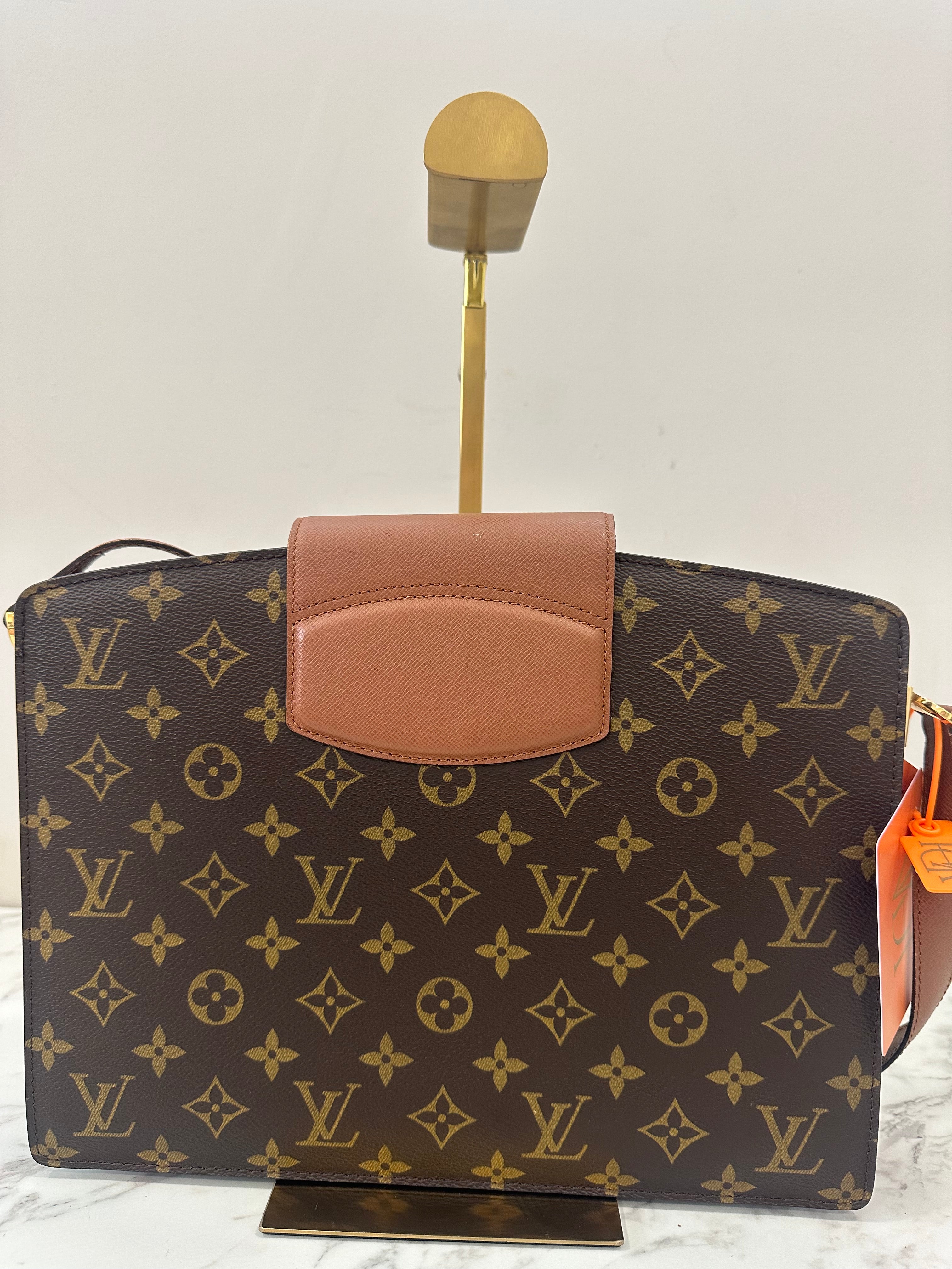 Louis Vuitton Courcelles