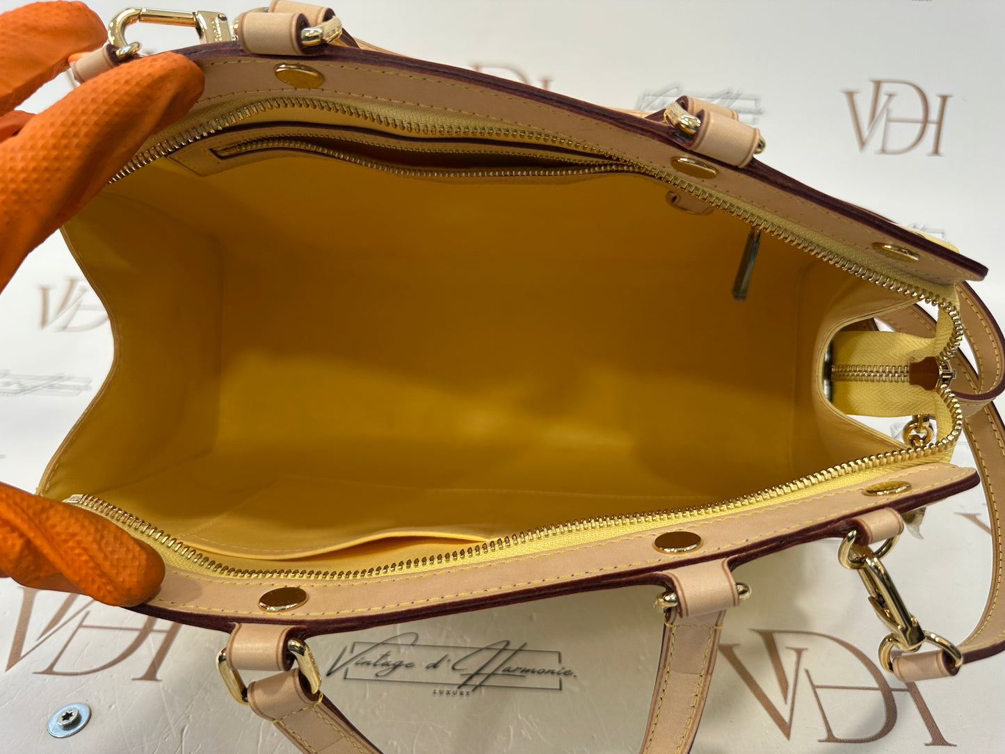 382690 - Louis Vuitton Brea
