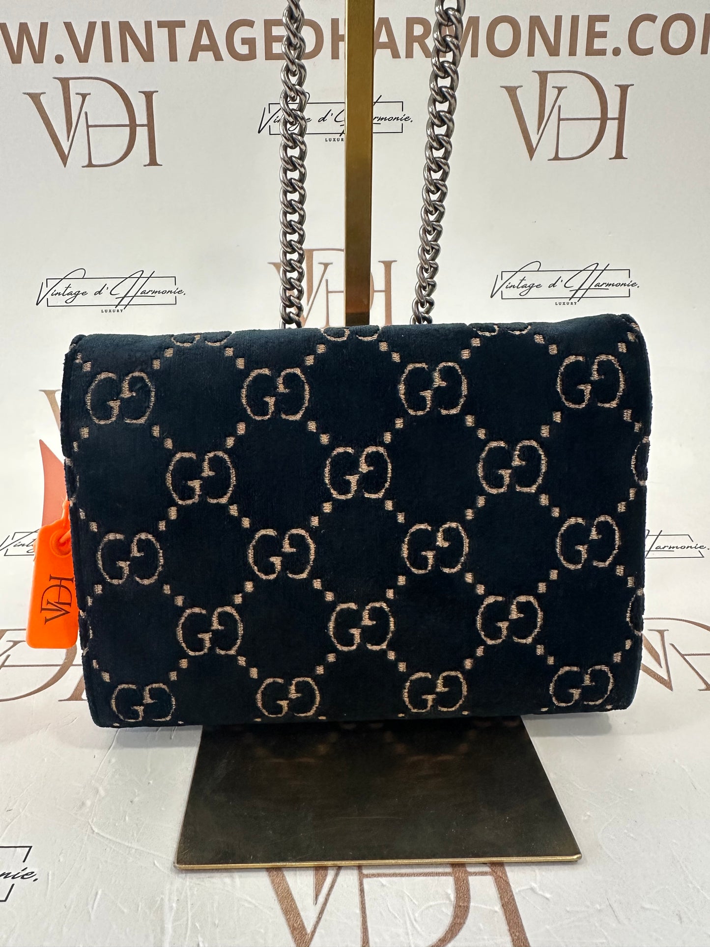 382239 - Gucci Dionysus