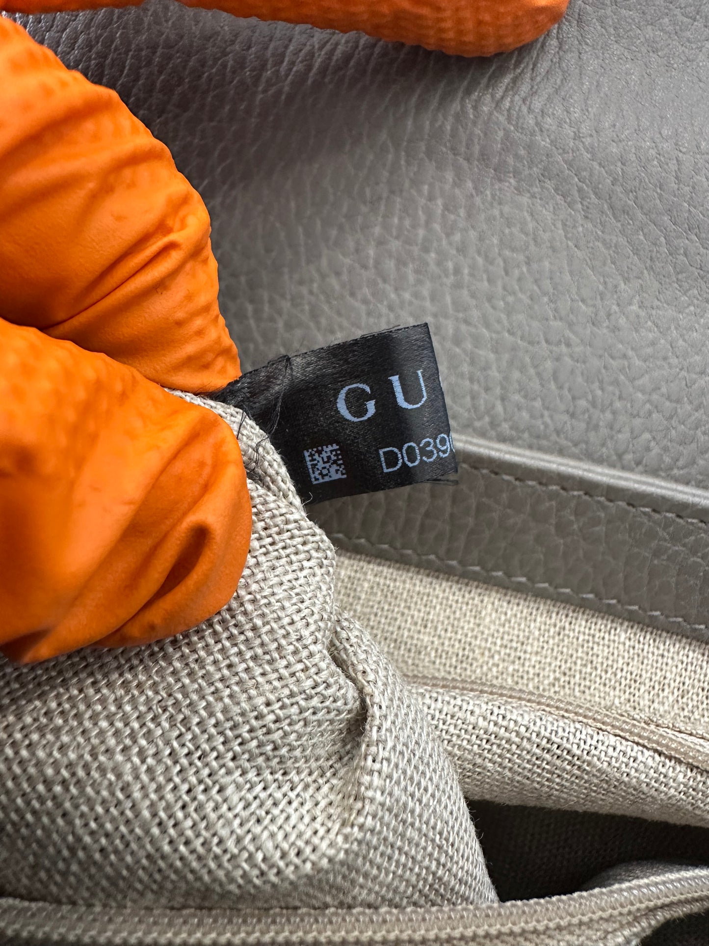 382730 - Gucci Interlocking
