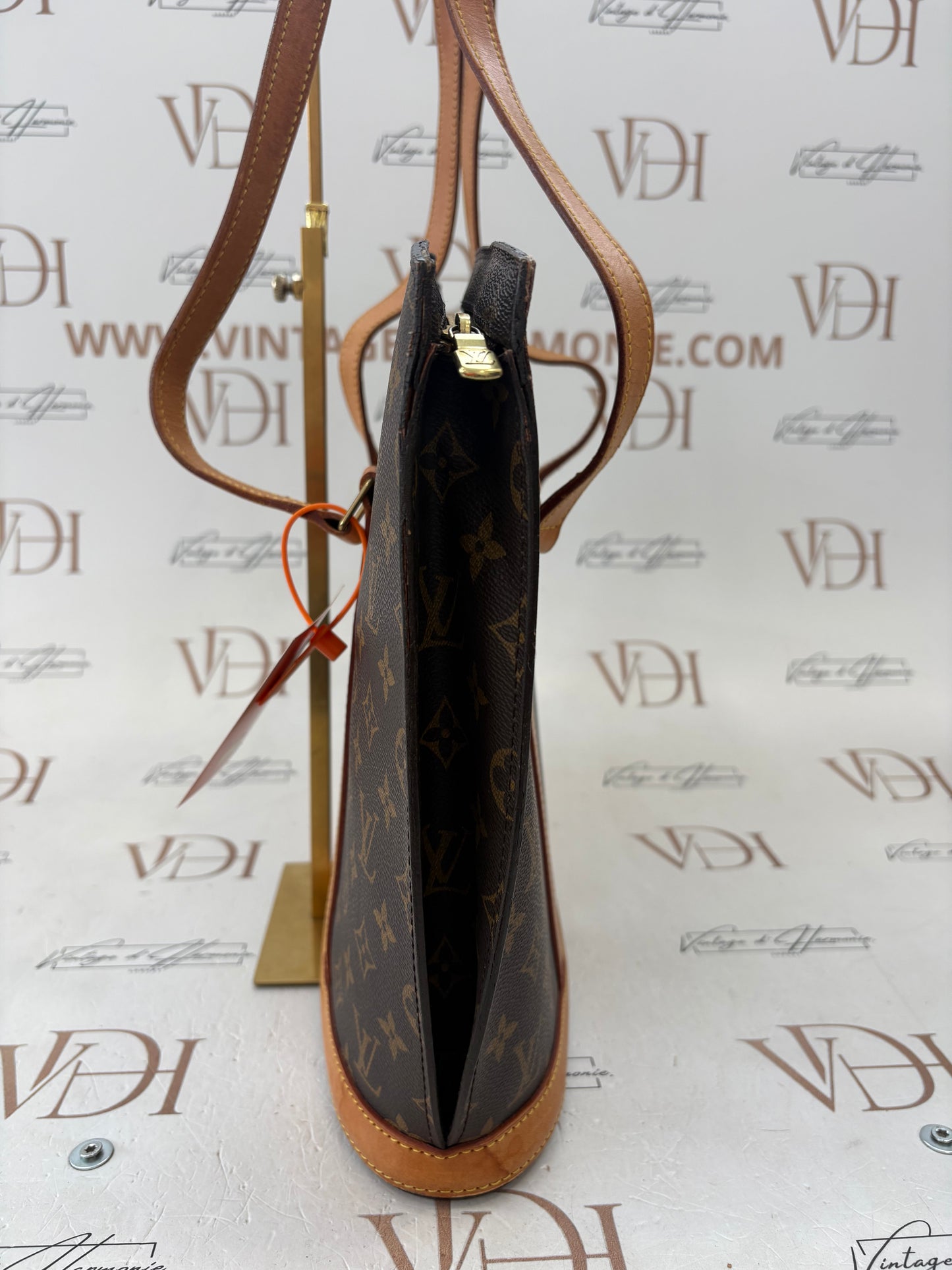 018811 - Louis Vuitton Babylone