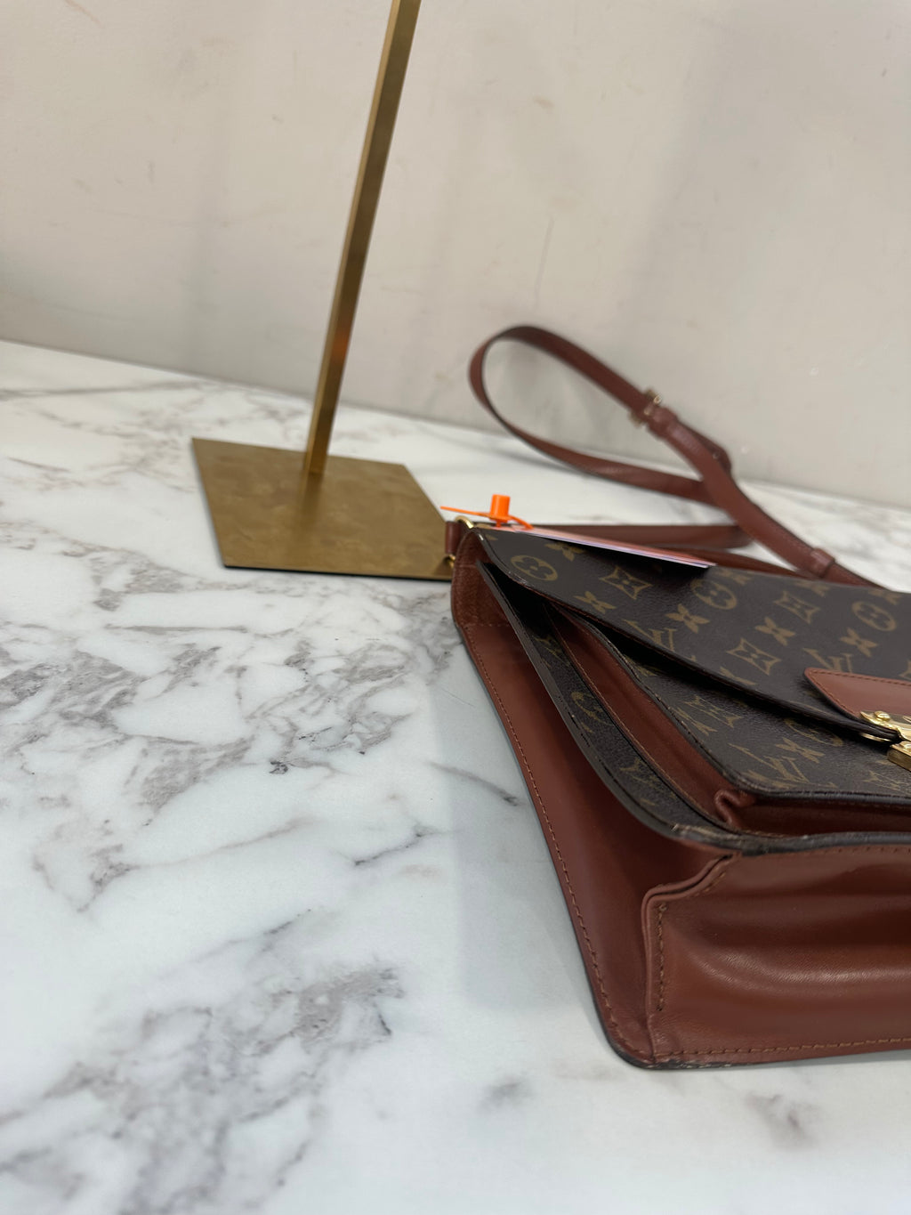 Louis Vuitton Monceau 28