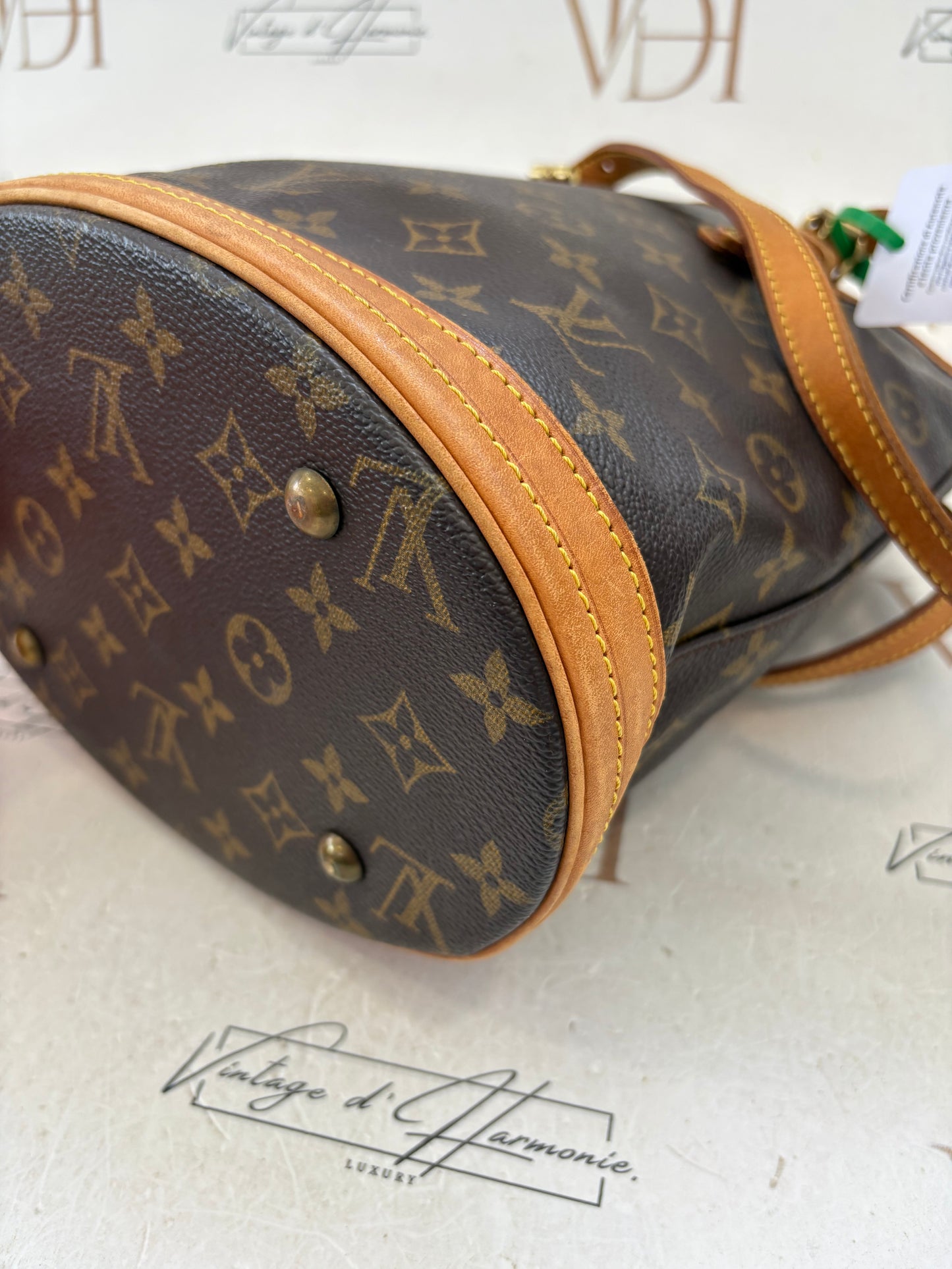017094 - Louis Vuitton Bucket PM