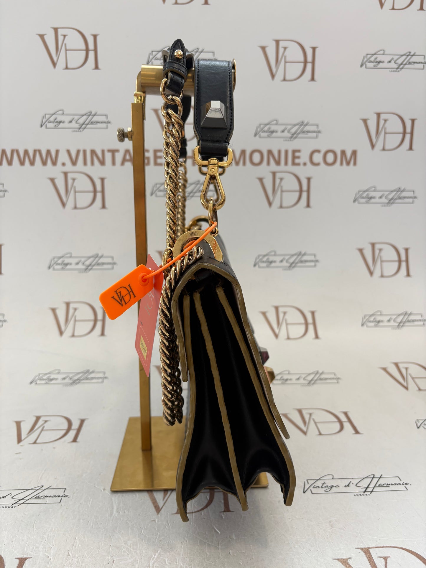 200740 - Fendi Kan
