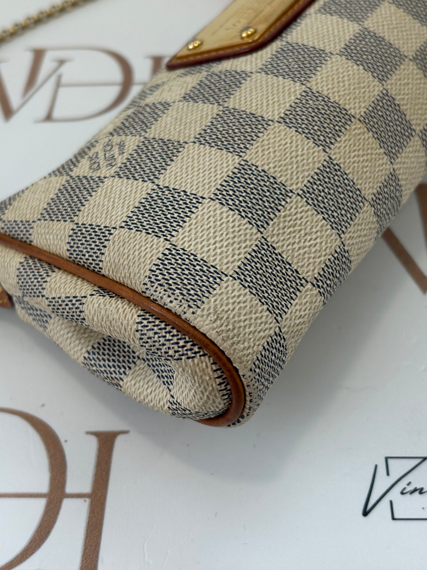 384139 - Louis Vuitton Eva