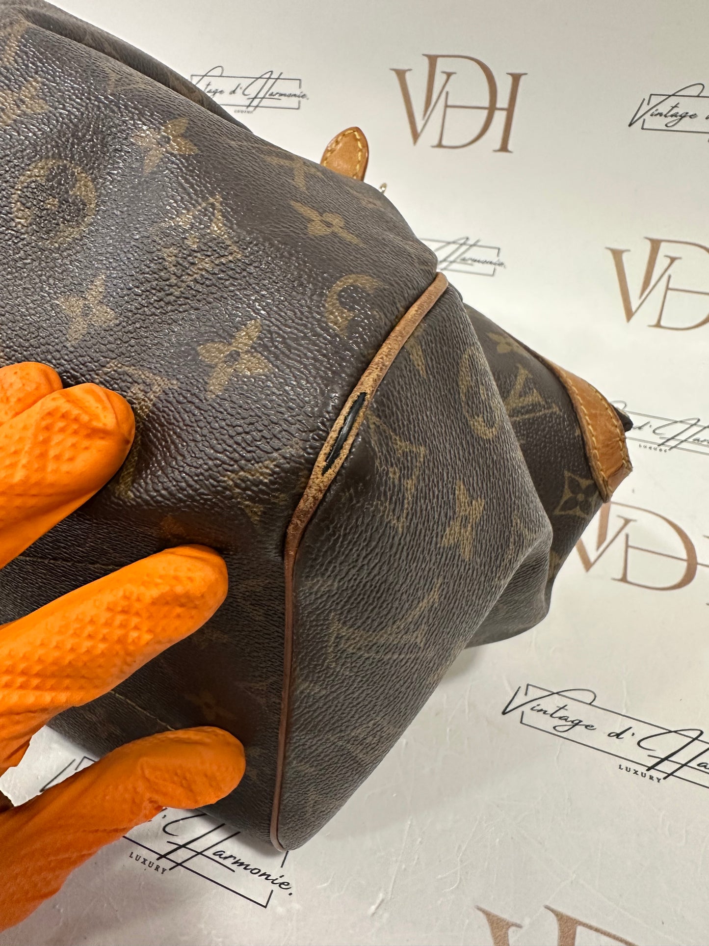 017813 - Louis Vuitton Tivoli GM
