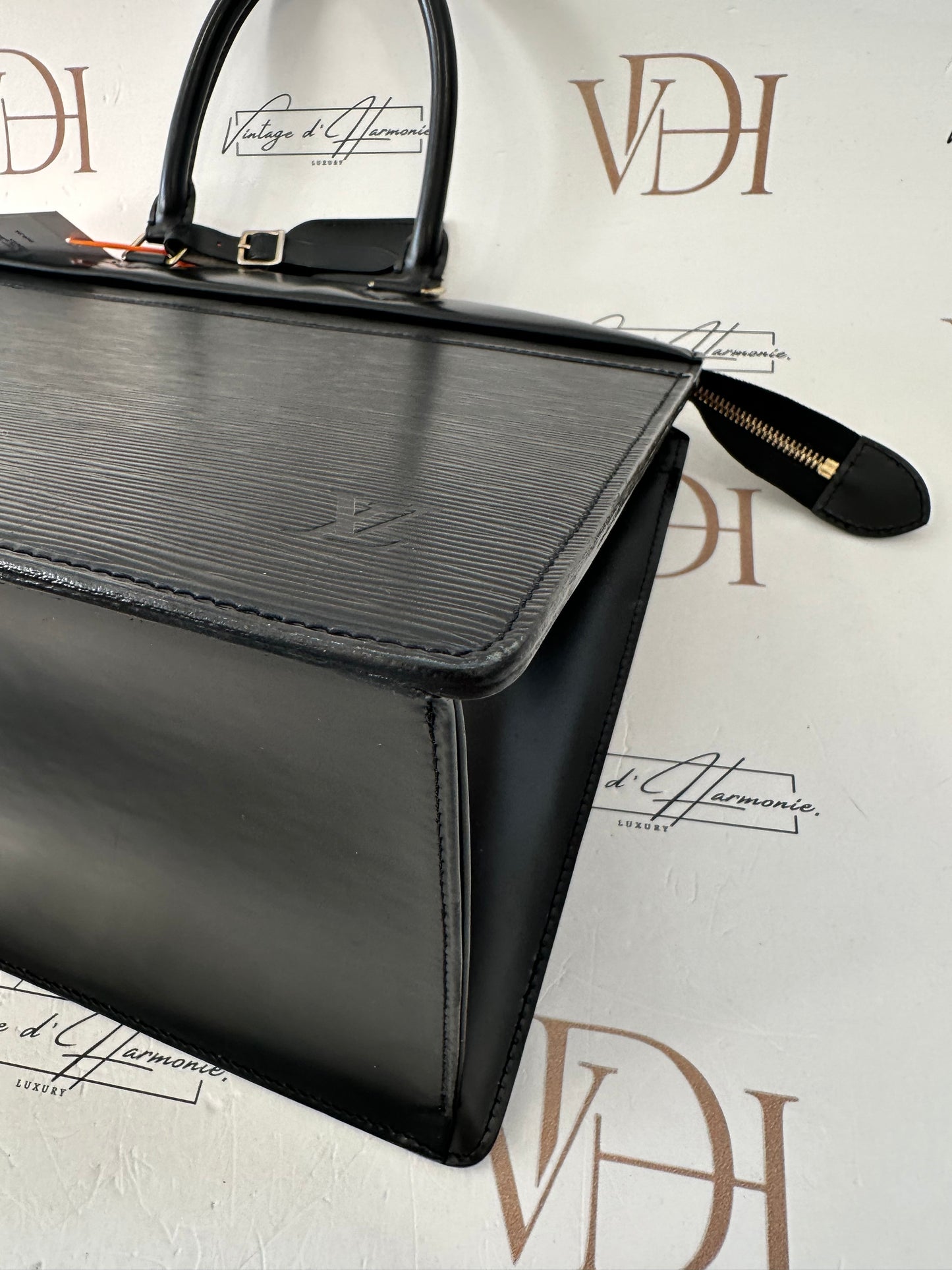 017808 - Louis Vuitton Black Epi Riviera