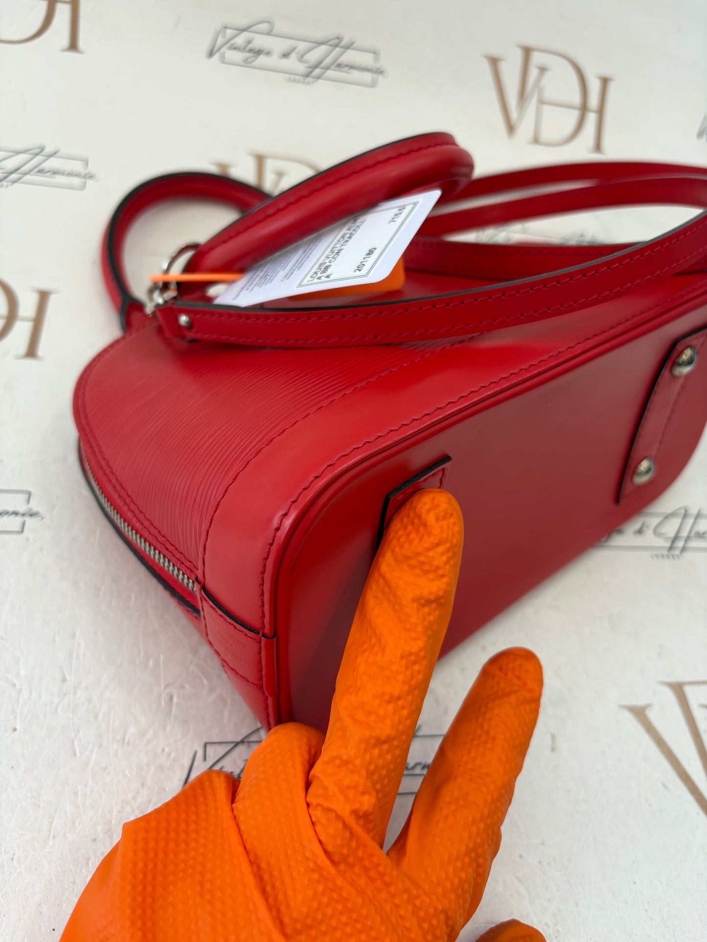 201180 - Louis Vuitton Alma BB