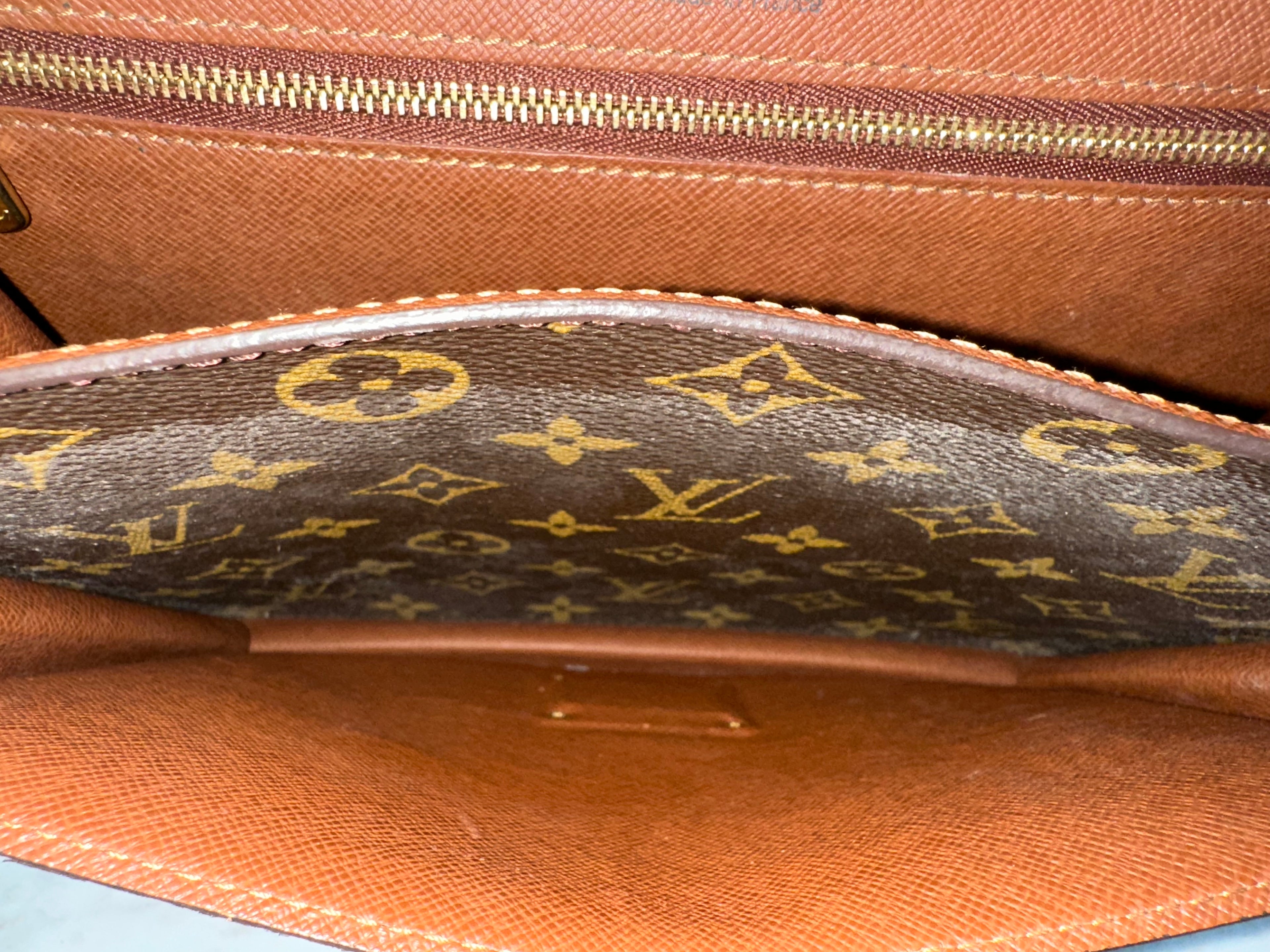 Louis Vuitton Monceau 28