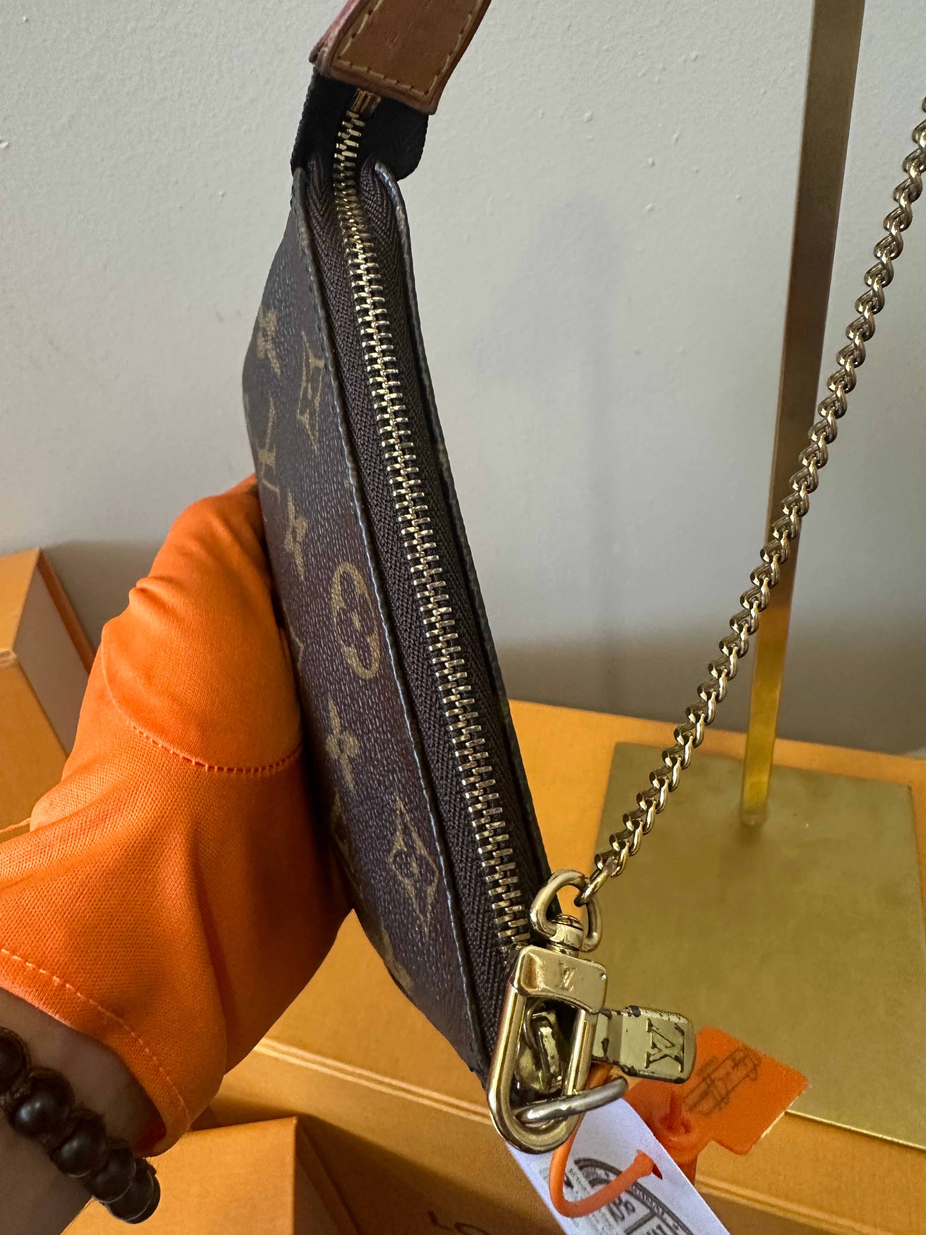 Louis Vuitton Mini pochette