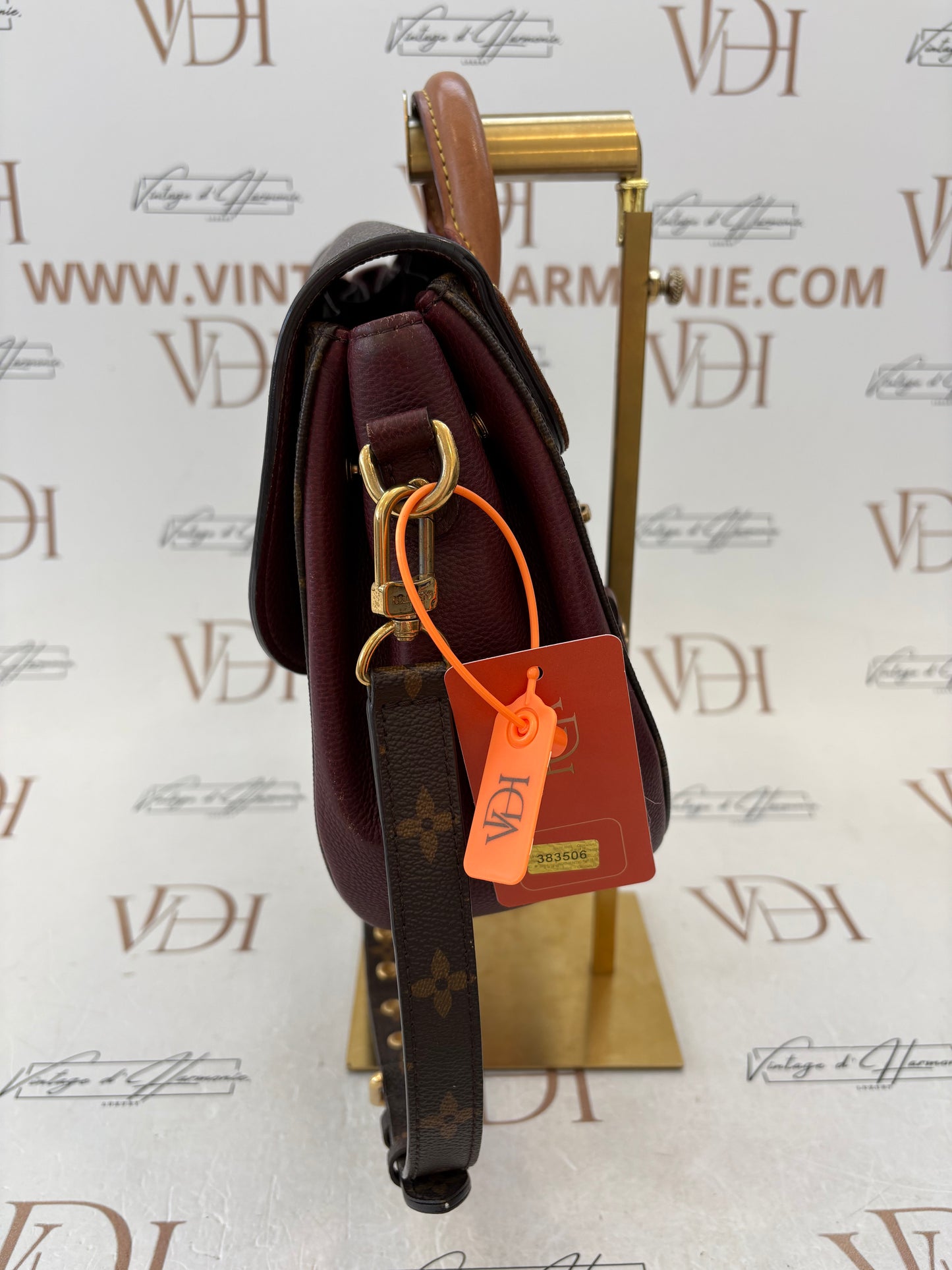 383506 - Louis Vuitton Eden