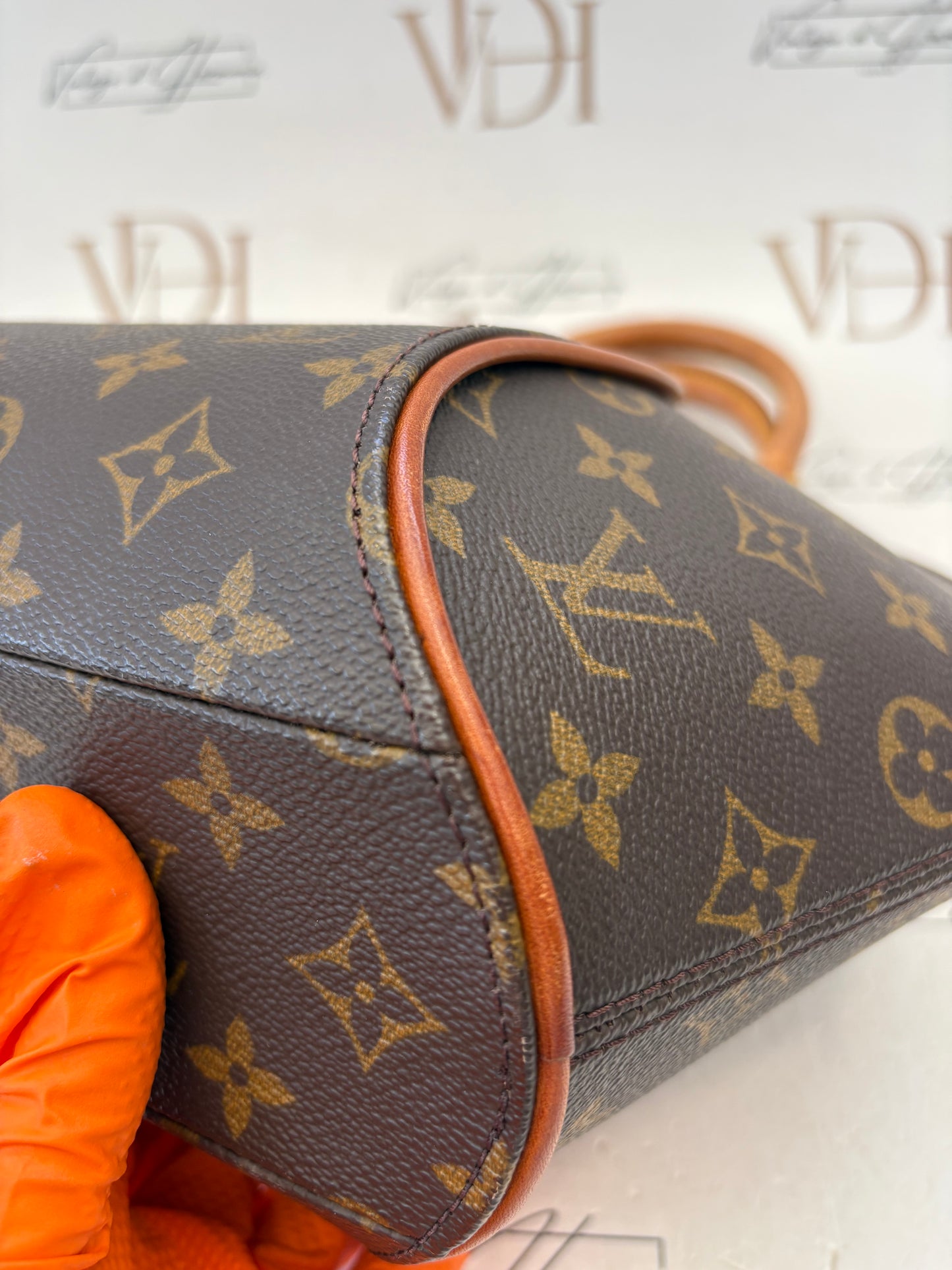018134 - Louis Vuitton Ellipse