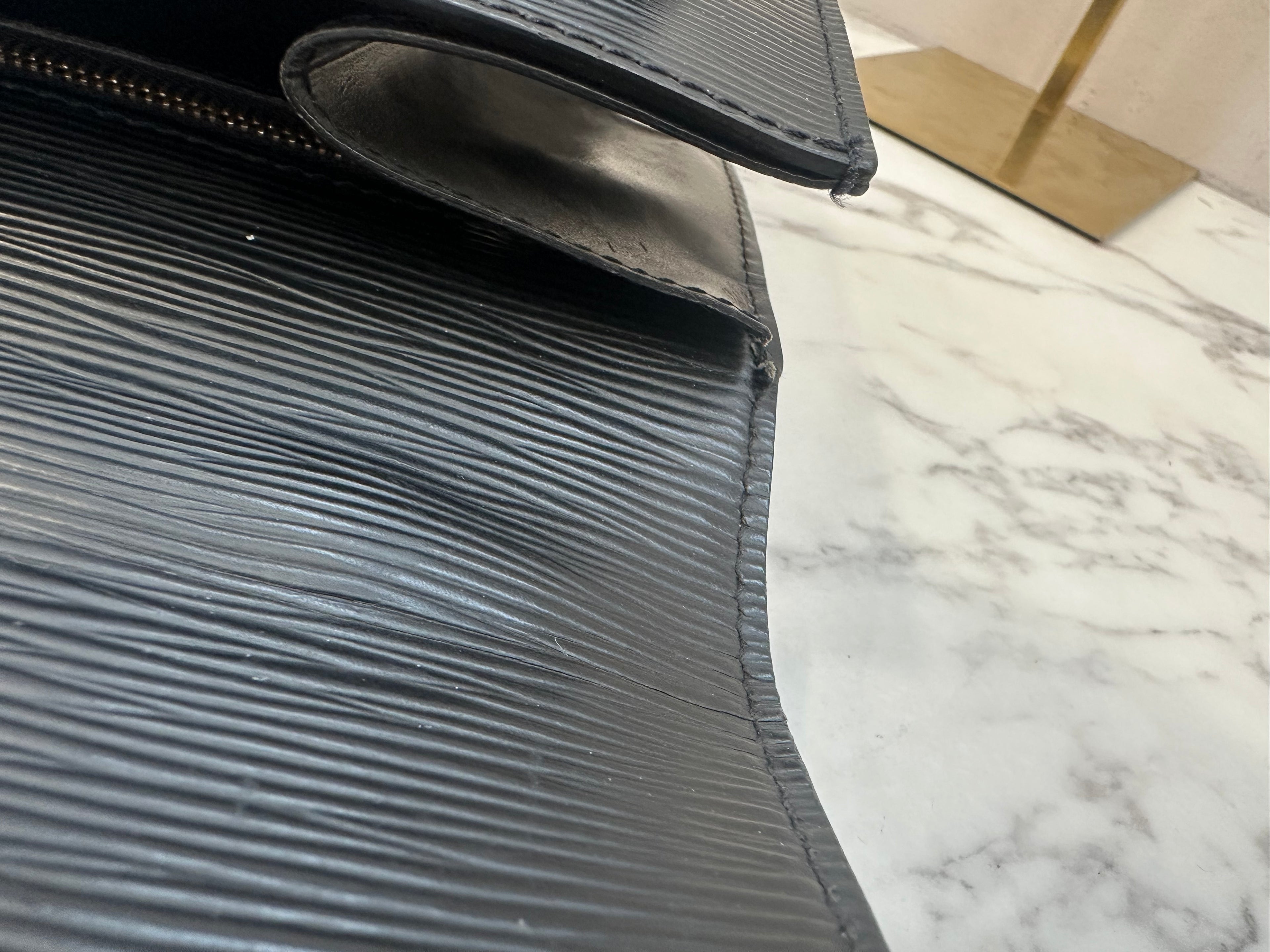 Louis Vuitton Epi Black Monceau 28