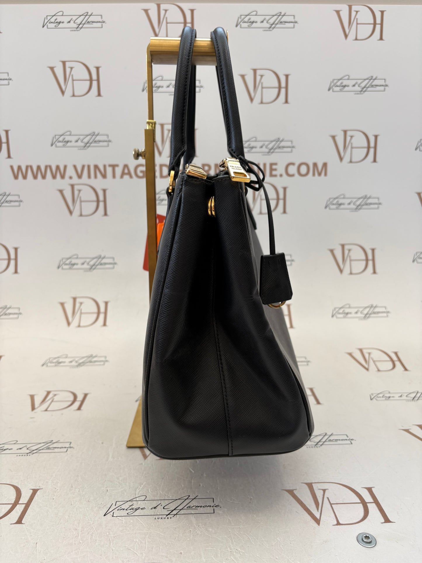 200748 - Prada Galleria