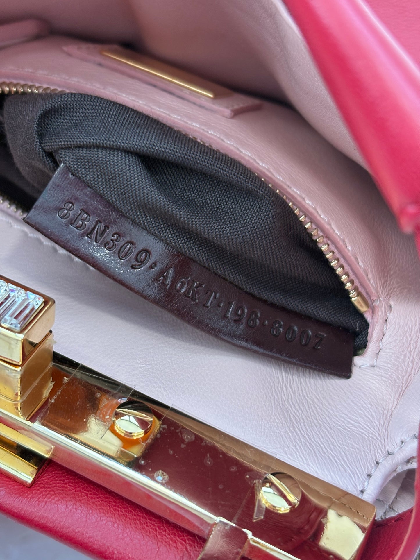 383955 - Fendi Peekaboo