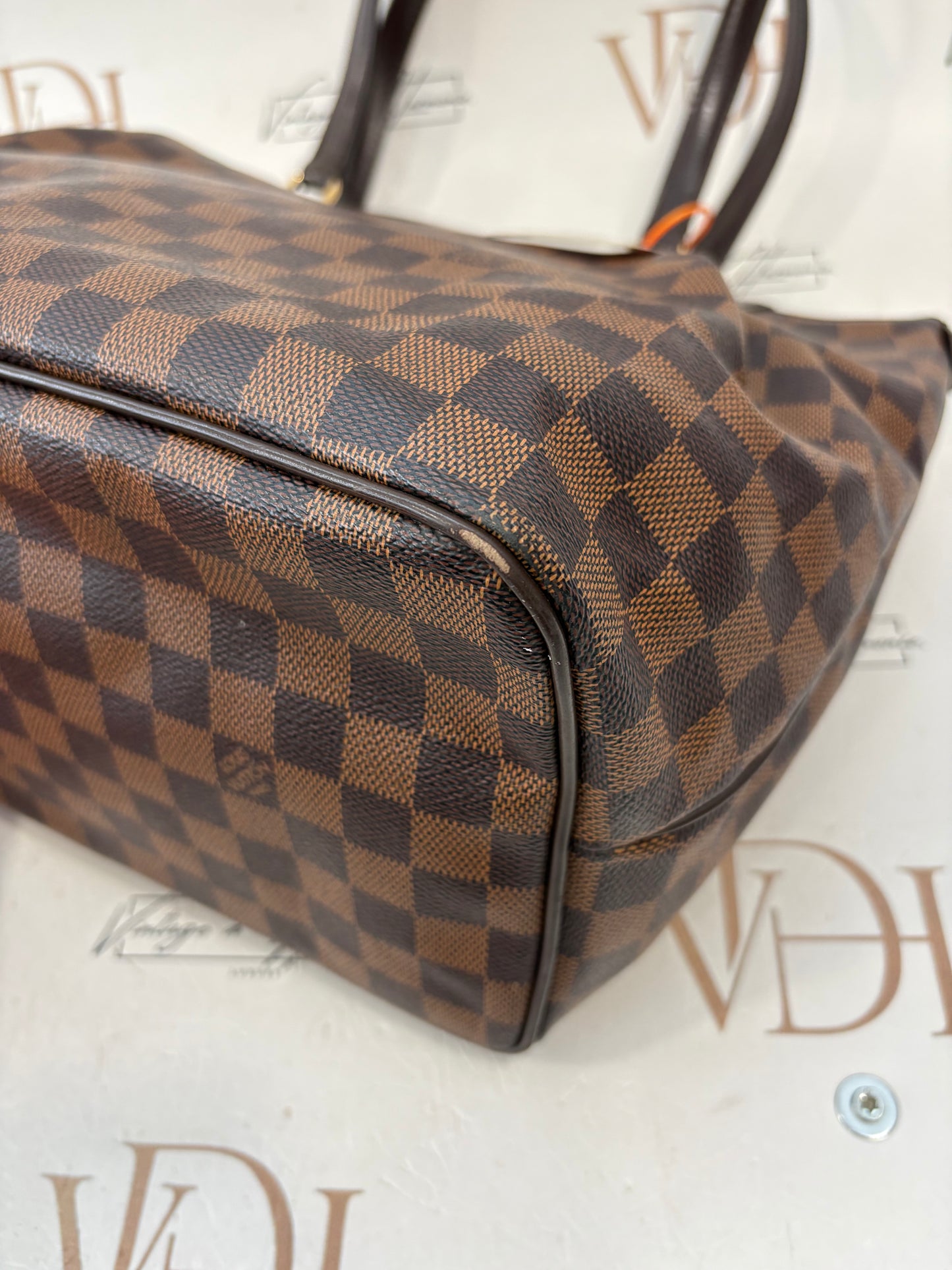 018914 - Louis Vuitton Westminster