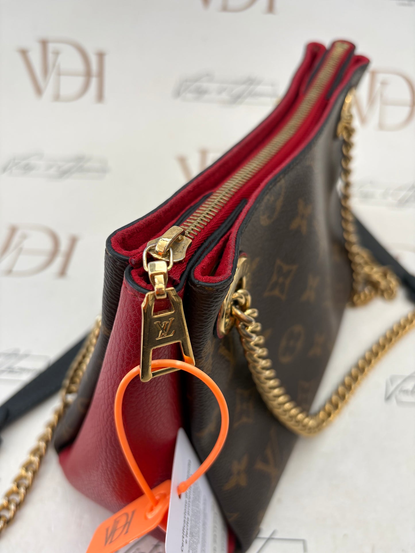 383607 - Louis Vuitton Surene BB