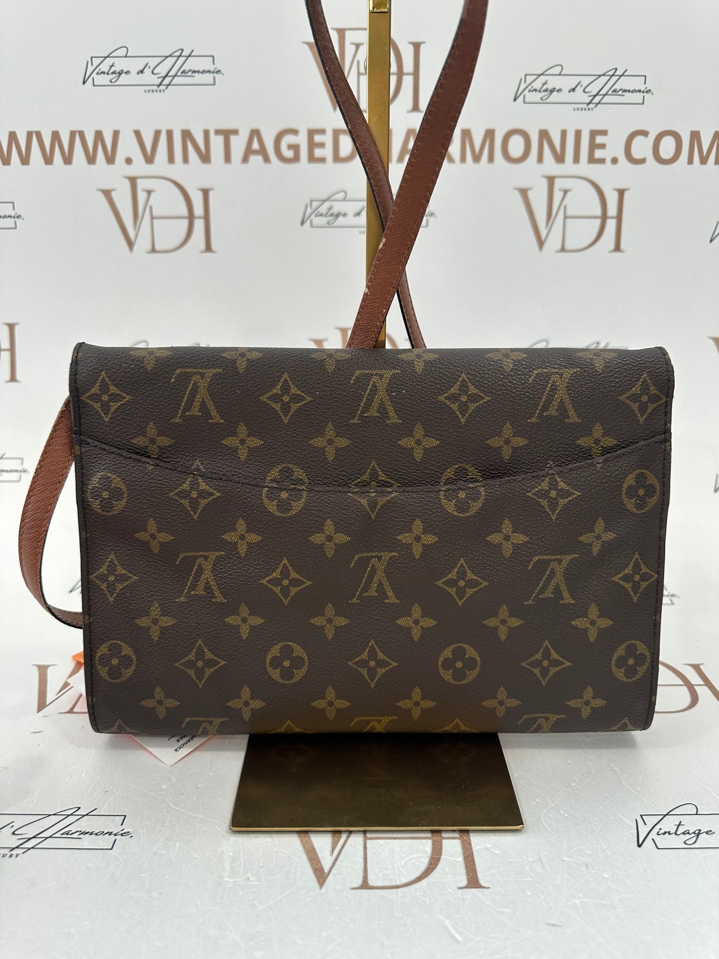 017784 - Louis Vuitton Bordeaux 27