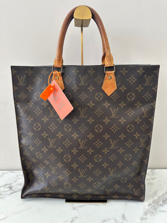 Louis Vuitton Sac Plat