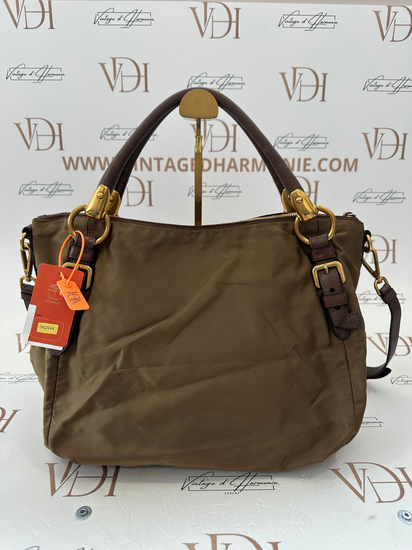 382544 - Prada