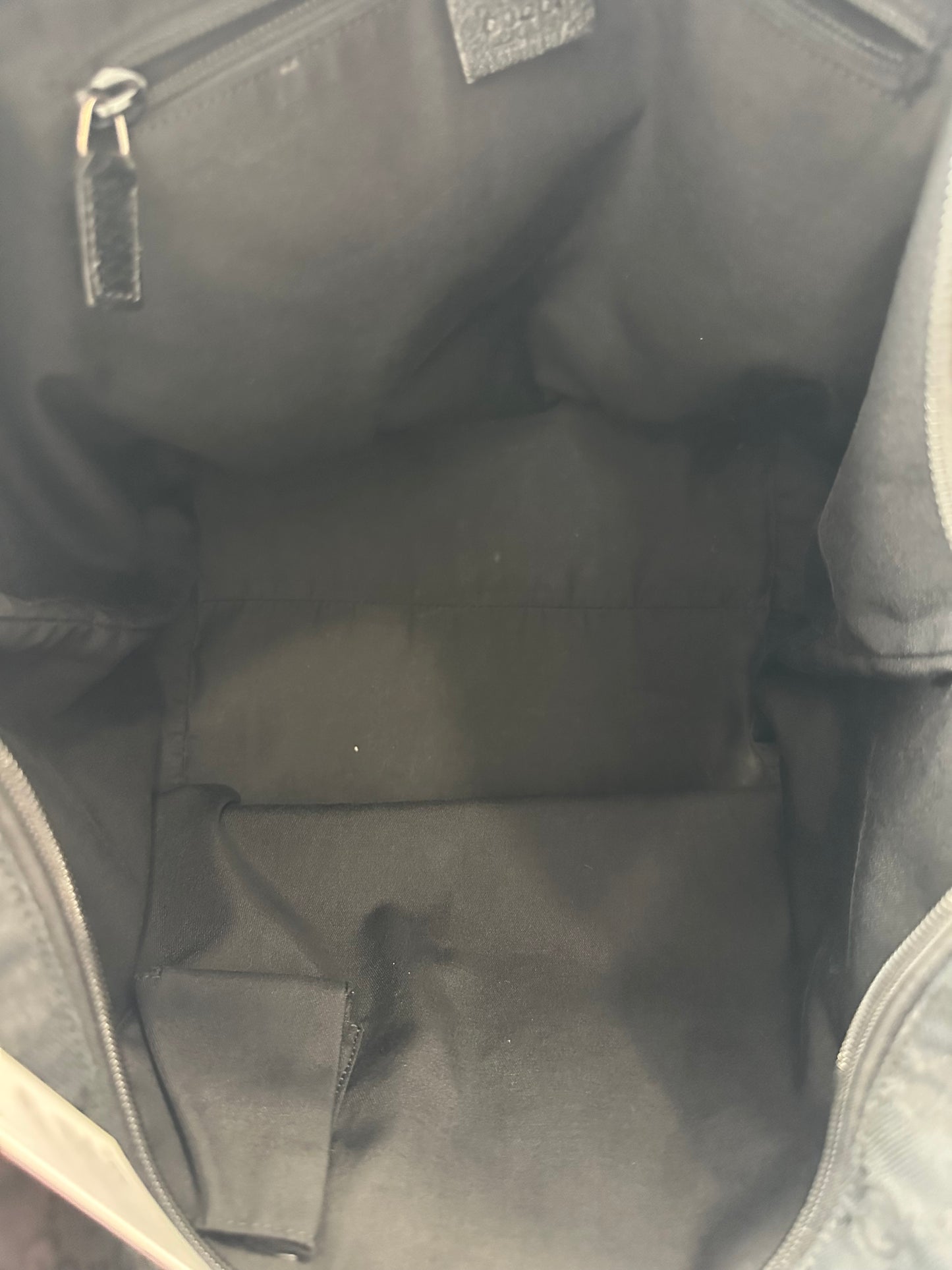 018083 - Gucci Black Canvas