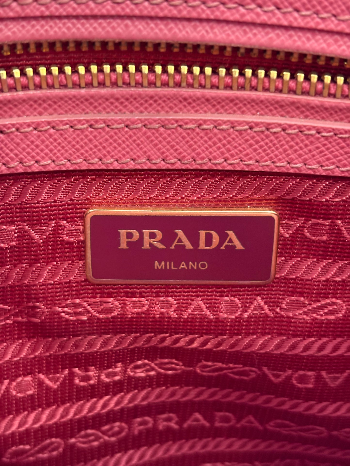201617 - Prada Galleria Pink