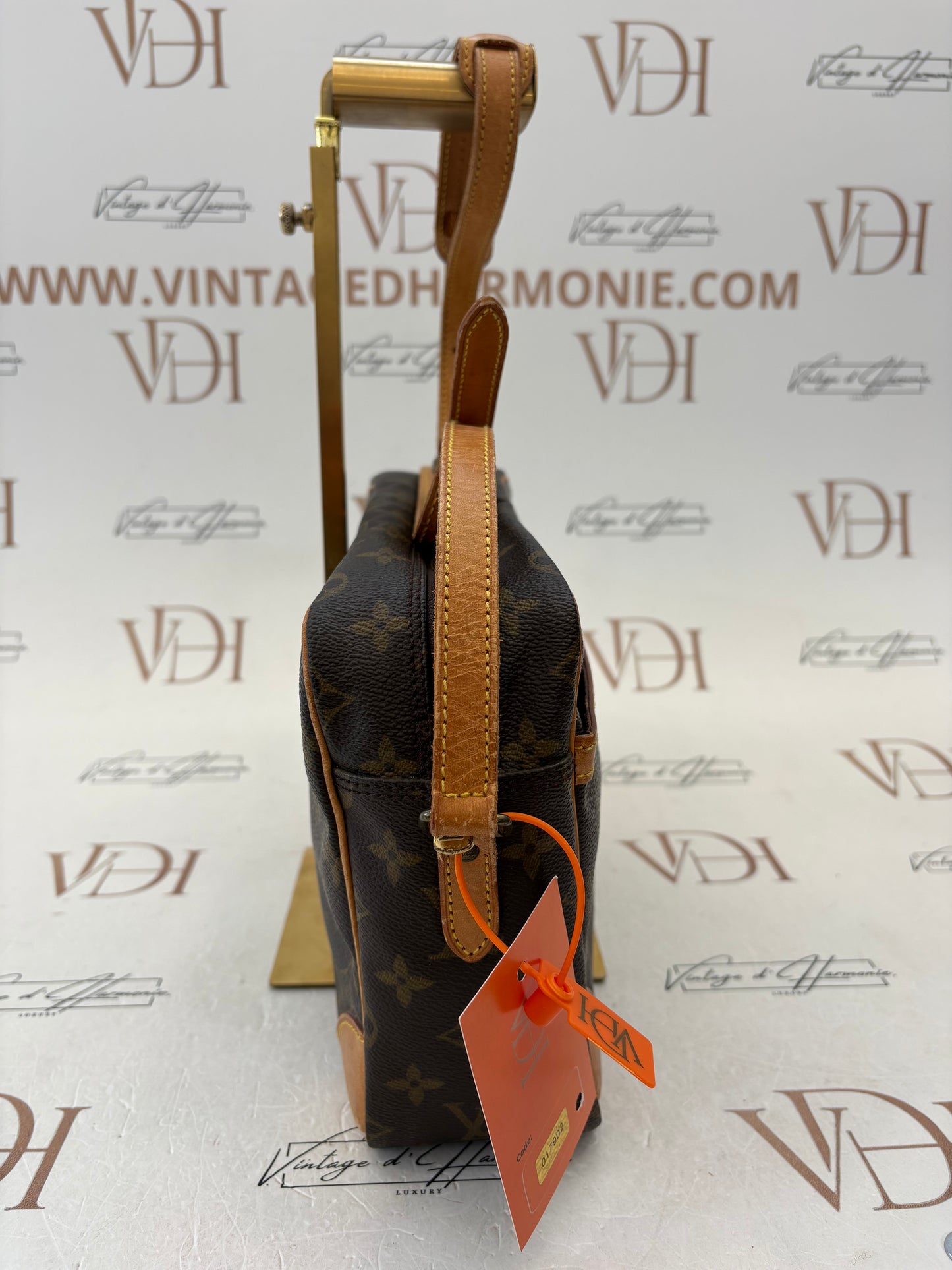 017902 - Louis Vuitton Trocadero 30