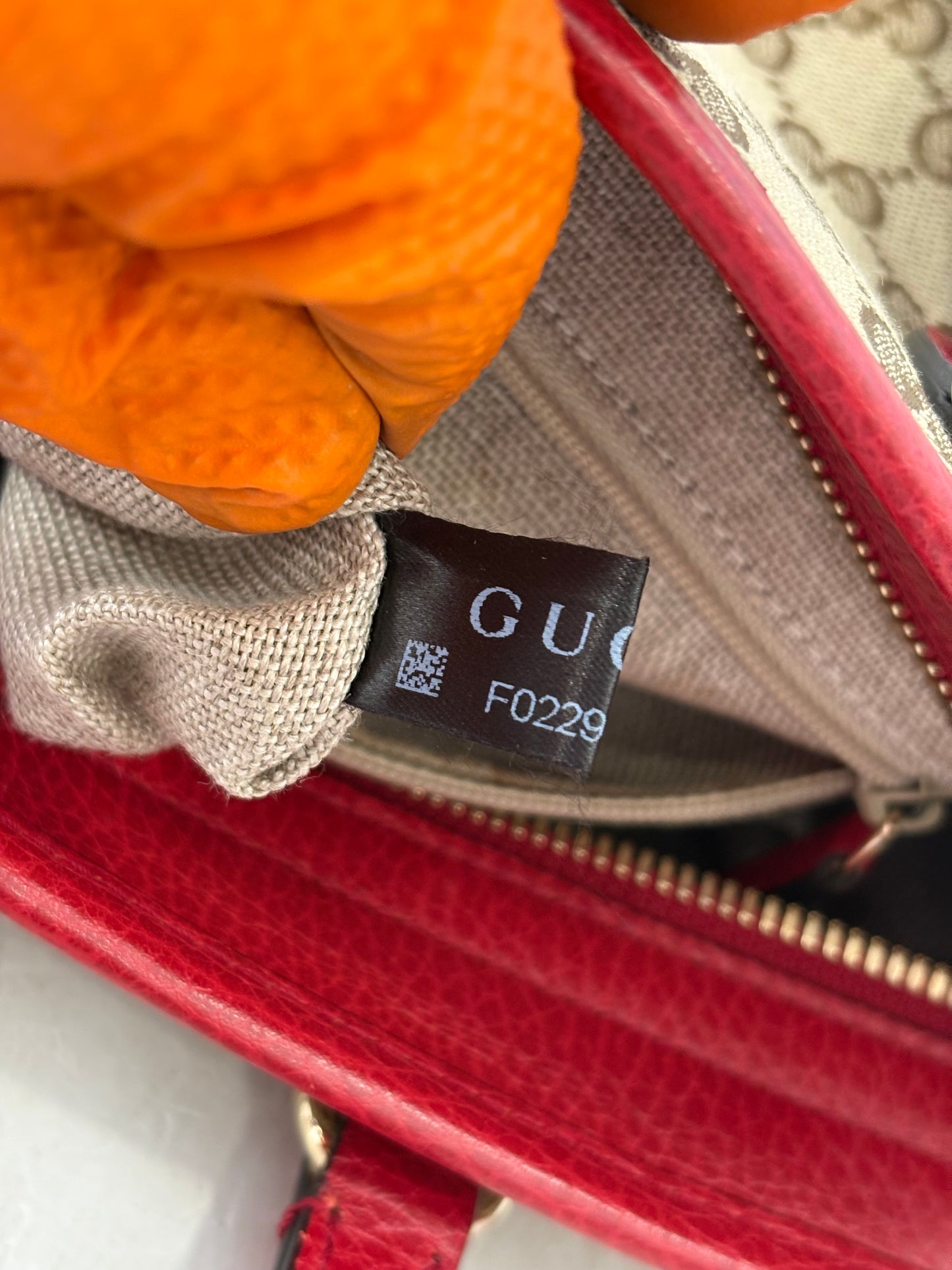 383829 - Gucci Bree
