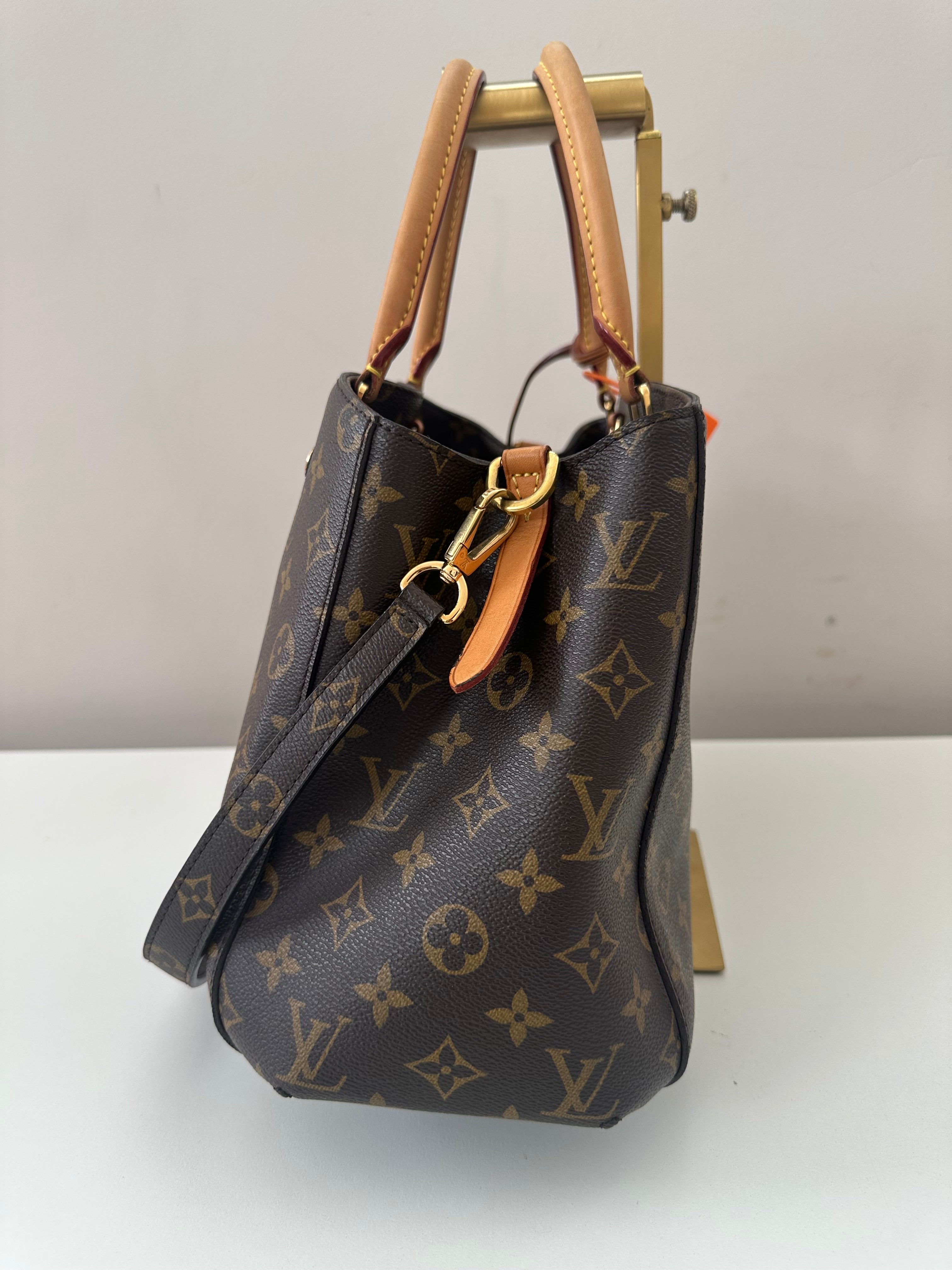 Louis Vuitton Montaigne MM