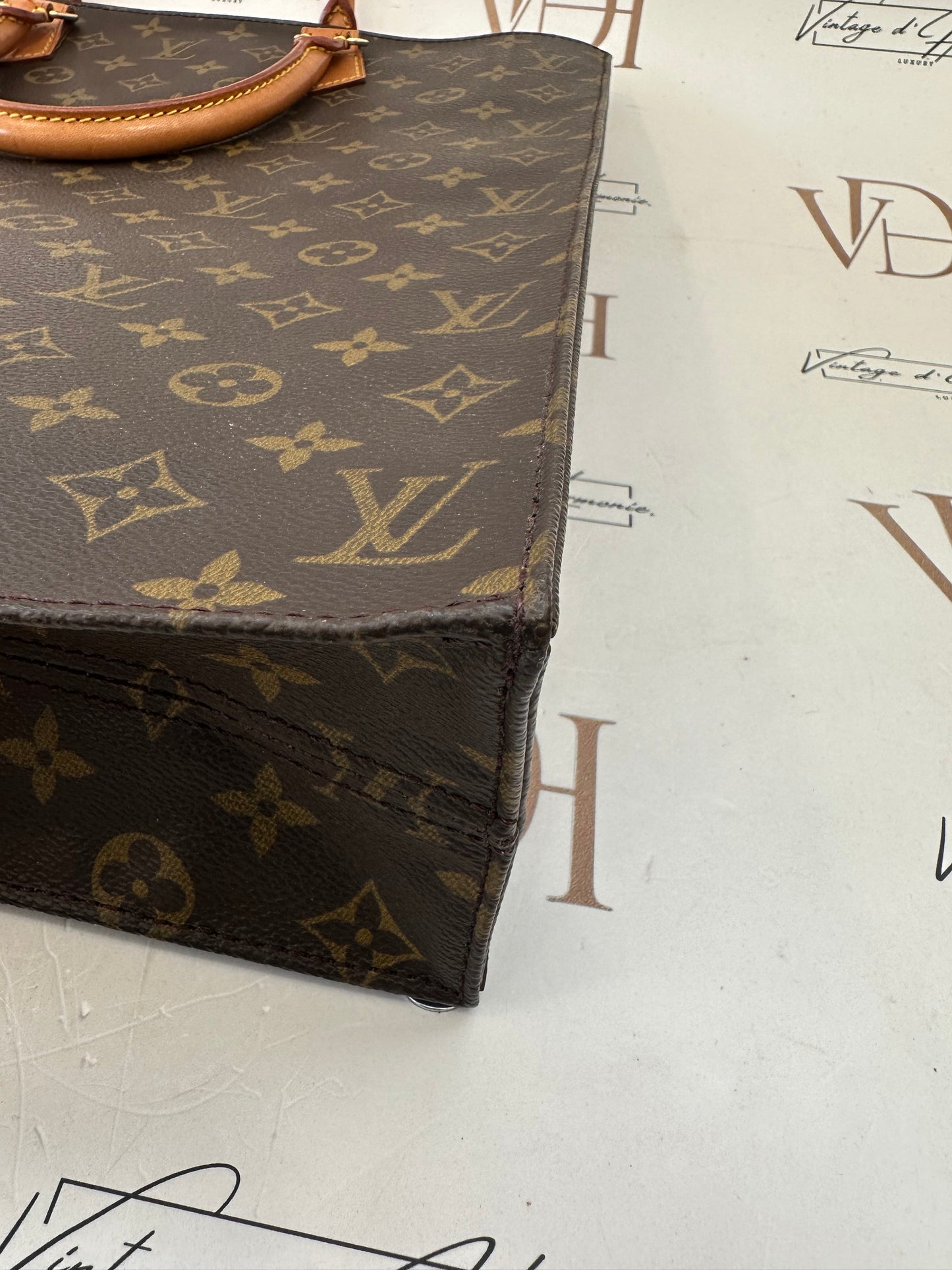 016917 - Louis Vuitton Sac Plat